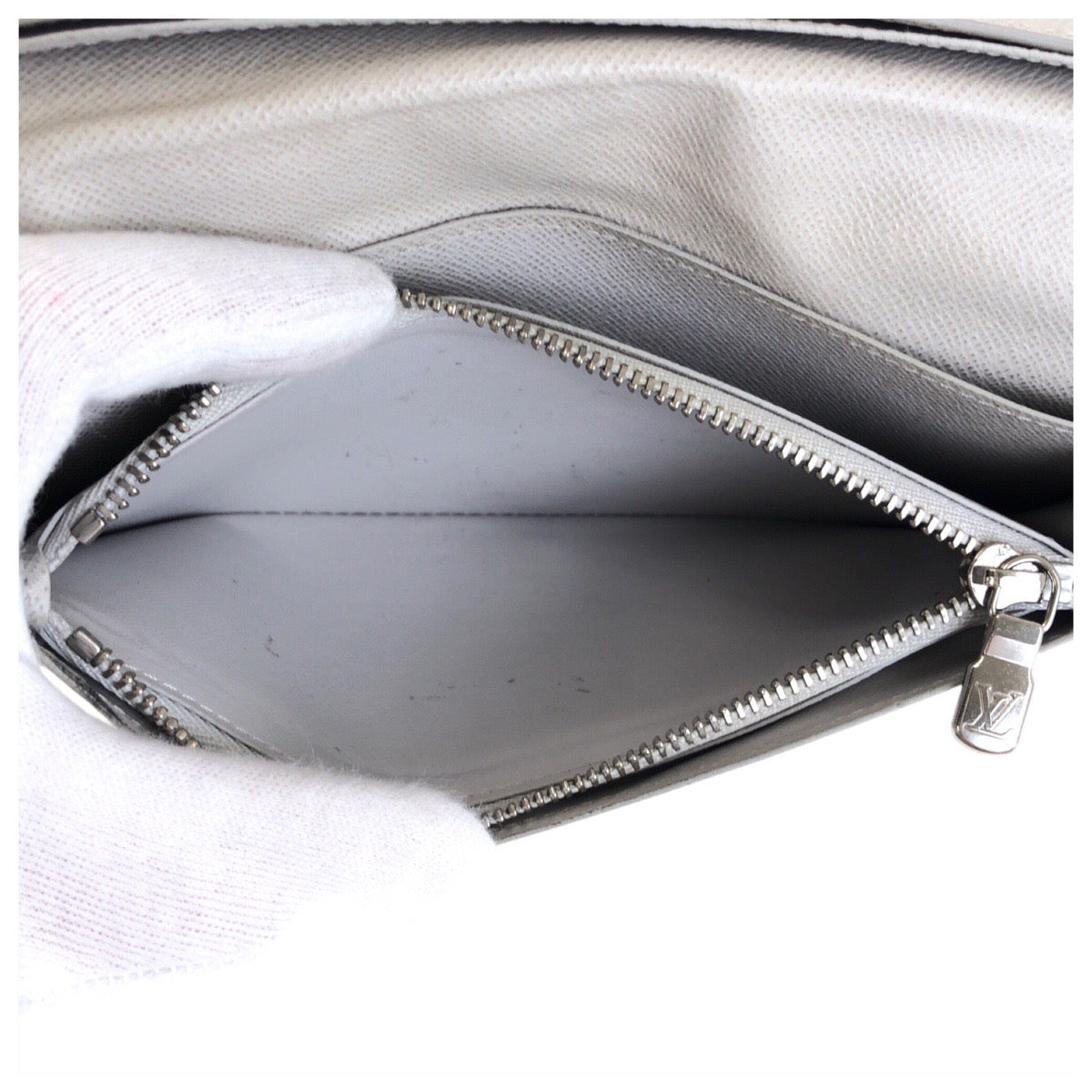 17645
LOUIS VUITTON ルイヴィトン タイガラマ ポルトフォイユ ブラザ アンタークティカ ホワイト シルバー金具 PVC / レザー M30298 長財布 ロングウォレット  メンズ