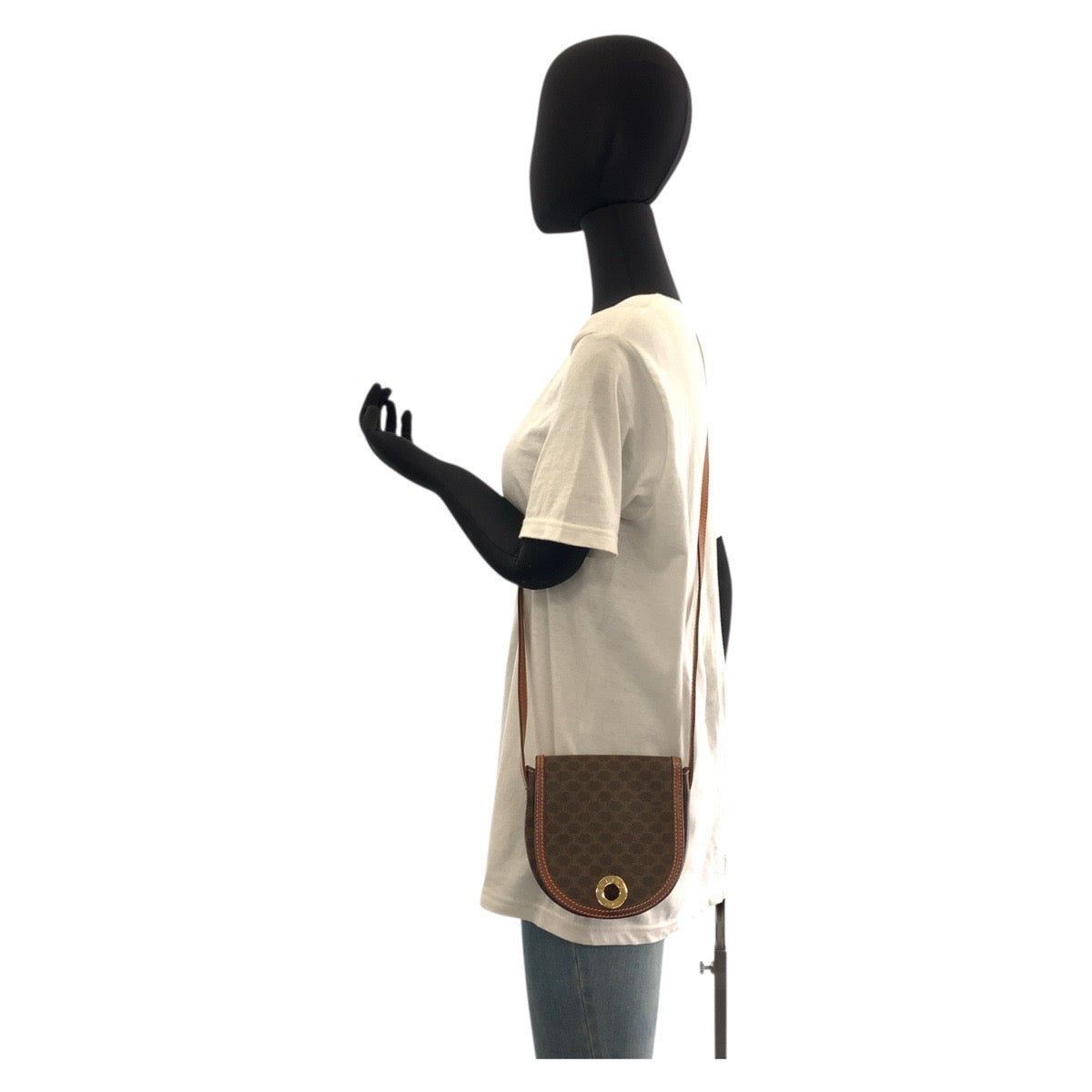 17650
CELINE セリーヌ ヴィンテージ マカダム サークルロゴ ブラウン ゴールド金具 PVC / レザー M09 ショルダーバッグ ポシェット  レディース ABP52