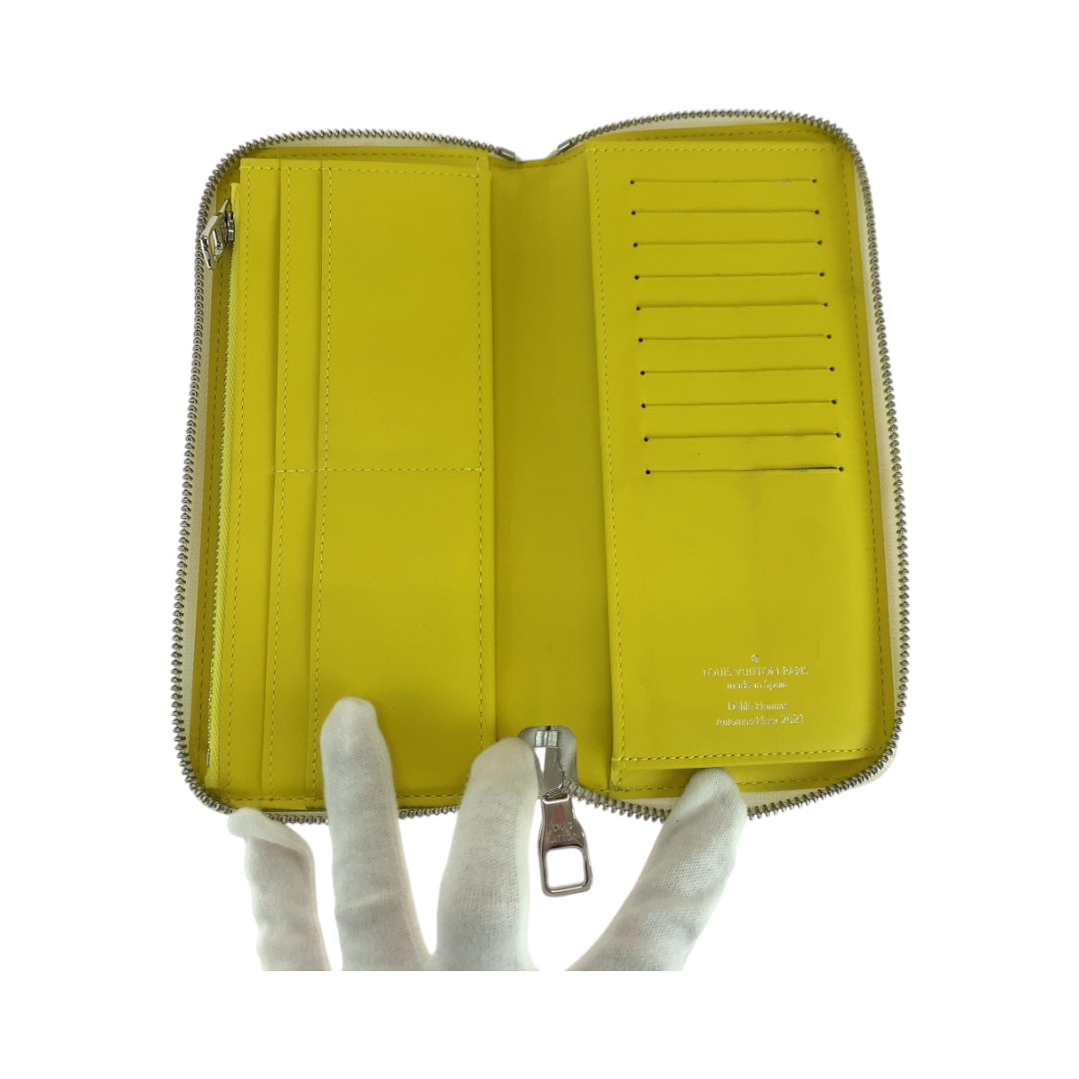 17655
LOUIS VUITTON ルイヴィトン エブリデイLV ジッピーウォレット ヴェルティカル イエロー ホワイト シルバー金具 レザー M80852 長財布 ラウンドファスナー  メンズ ABP50