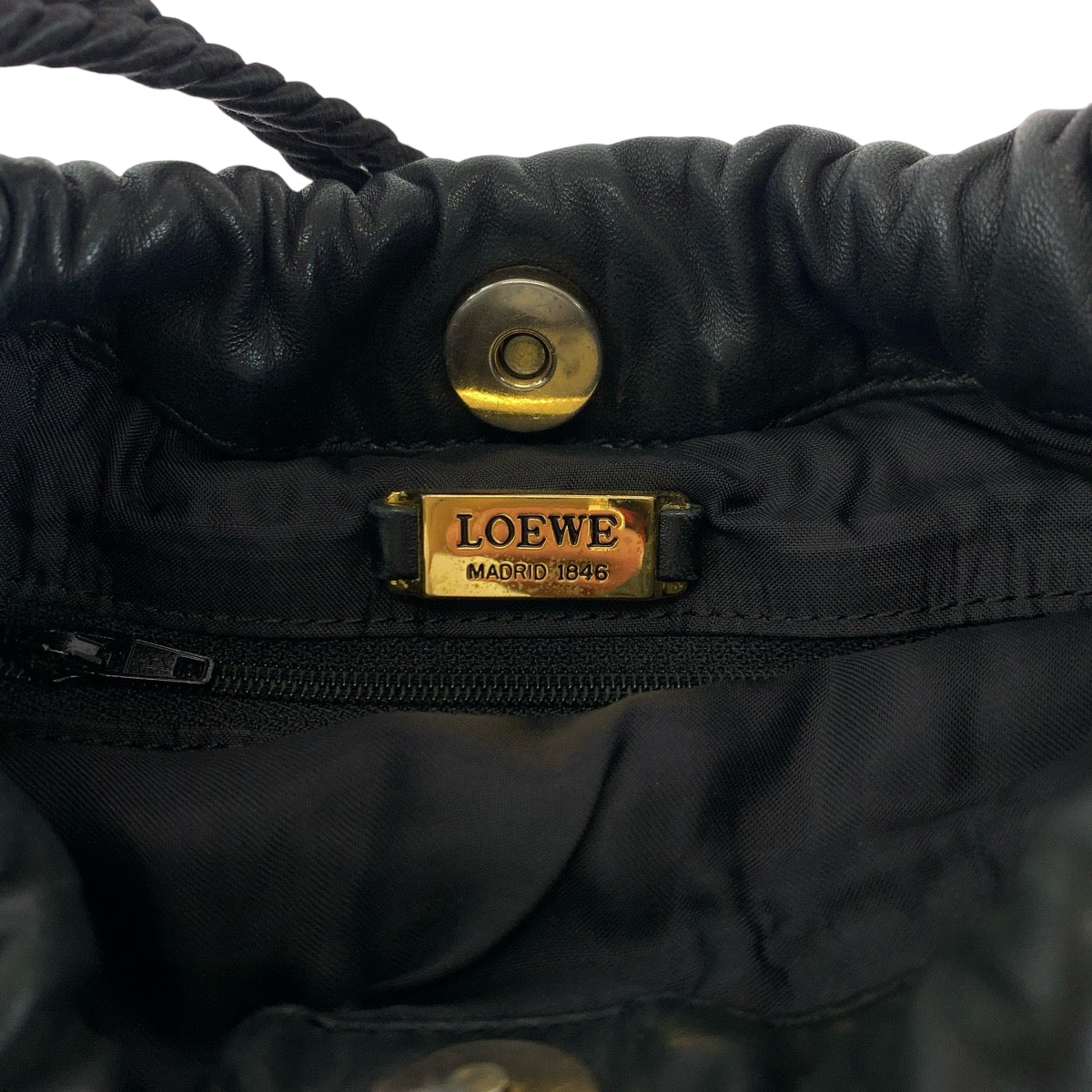 17658
LOEWE ロエベ ヴィンテージ ロゴ フリンジ ブラック 黒 レザー ショルダーバッグ 巾着バッグ  レディース ABP45
