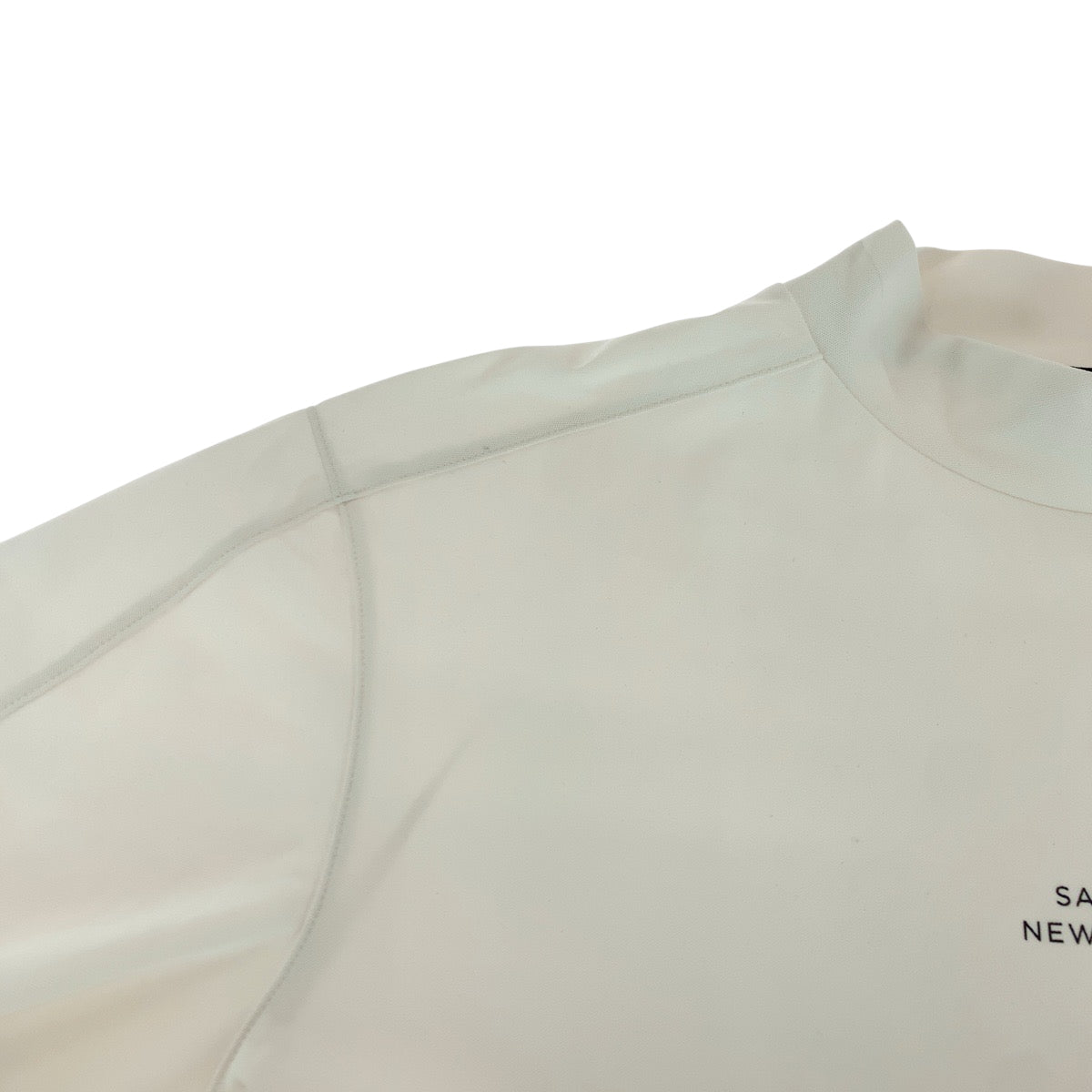 17721
SATURDAYS NEW YORK CITY サタデーズ ニューヨーク シティ サイズXL ホワイト ブラック ポリエステル BGM 12060 A 半袖Tシャツ モックネック  メンズ A6