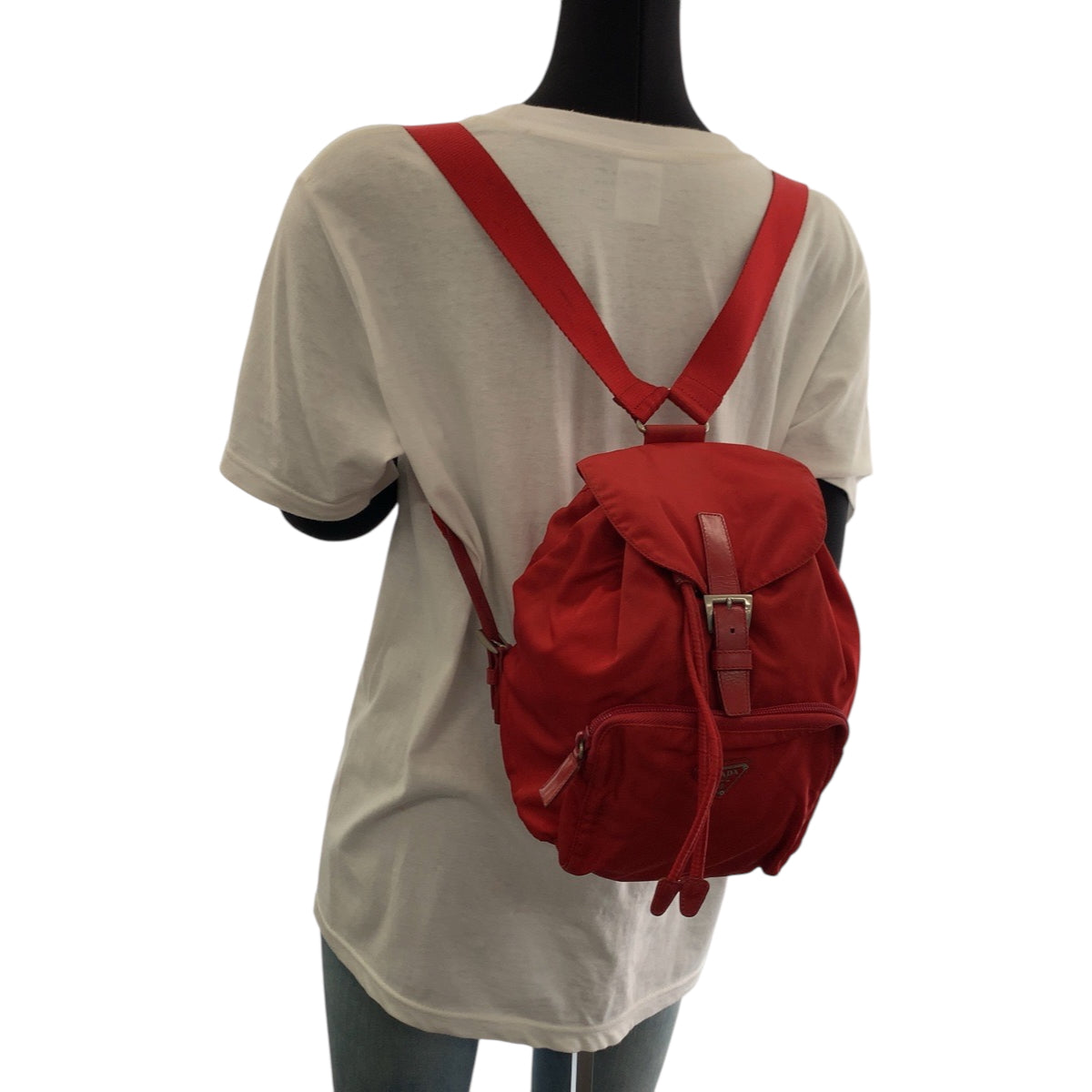 17742
PRADA プラダ テスート 三角ロゴプレート レッド シルバー金具 ナイロン リュックサック バックパック レディース AB39