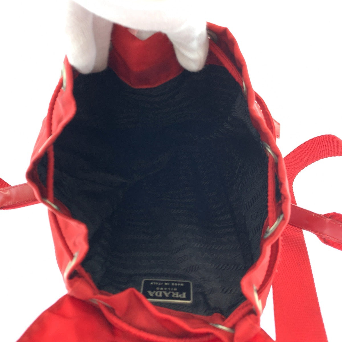 17742
PRADA プラダ テスート 三角ロゴプレート レッド シルバー金具 ナイロン リュックサック バックパック レディース AB39