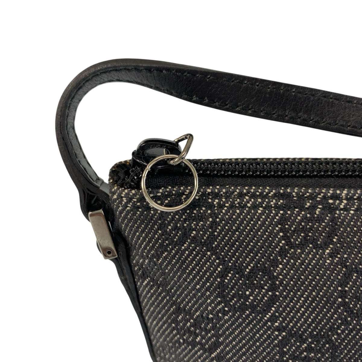 17746
GUCCI グッチ ブラック 黒 シルバー金具 GGキャンバス / レザー 07198 ハンドバッグ アクセサリーポーチ  レディース A38