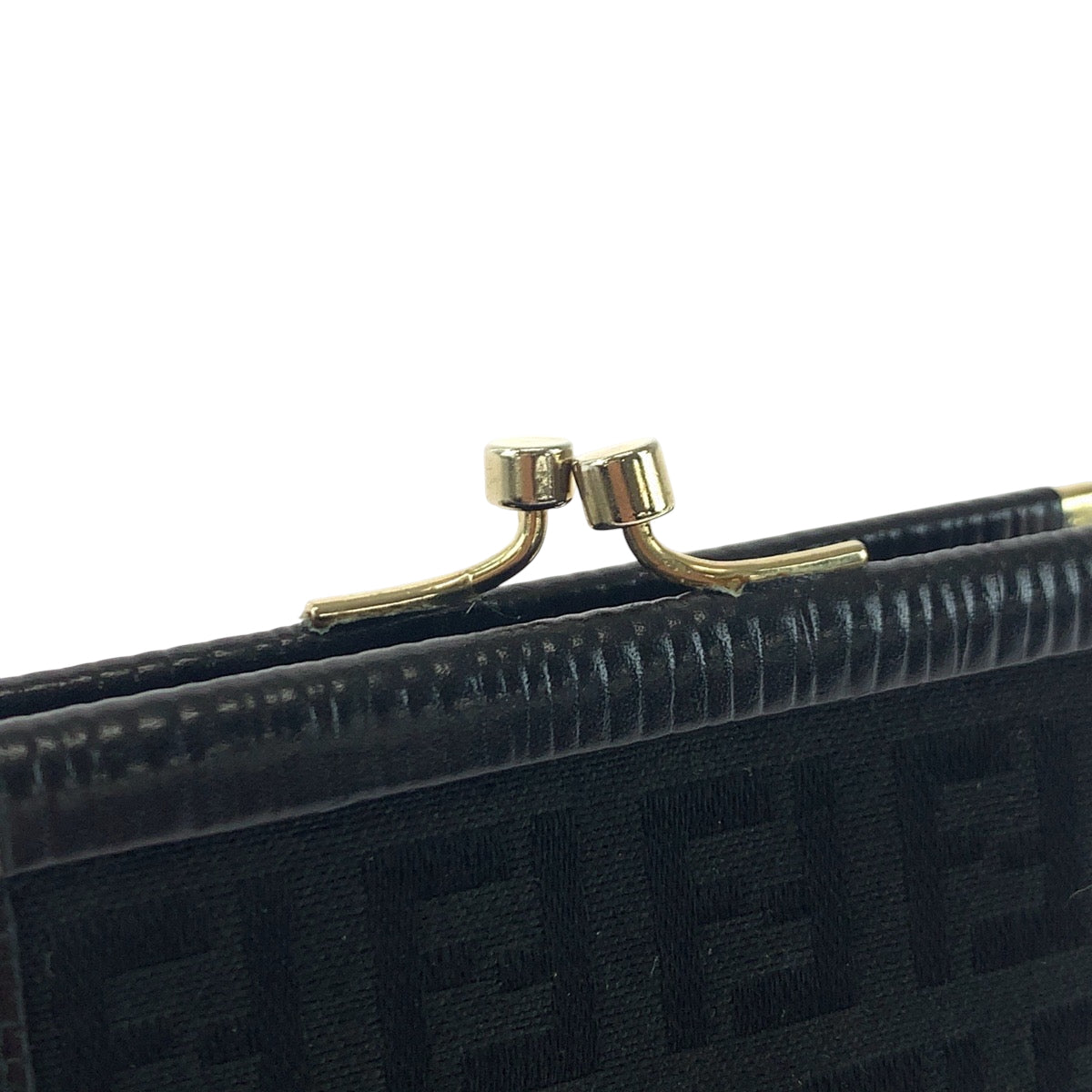 17754
FENDI フェンディ ヴィンテージ ズッカ ブラック 黒 ゴールド金具 キャンバス コインケース コンパクトウォレット  レディース A14