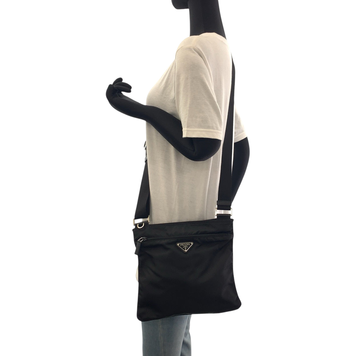 17766
PRADA プラダ テスート 三角ロゴプレート ブラック 黒 シルバー金具 ナイロン ショルダーバッグ ポシェット  レディース AB33