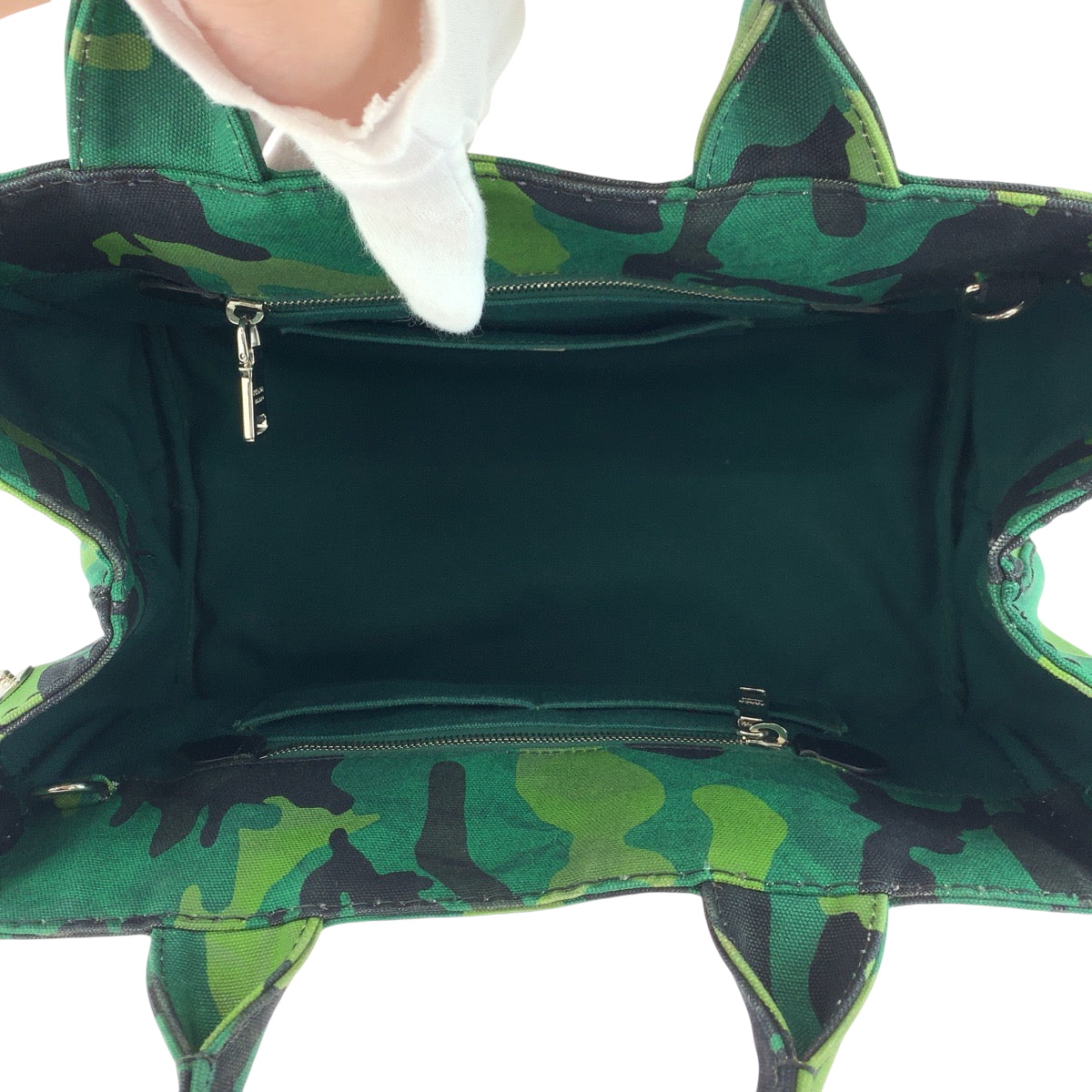 17768
PRADA プラダ カナパトート カモフラ柄 ロゴ グリーン マルチカラー シルバー金具 キャンバス B2642B ショルダーバッグ トートバッグ 2way レディース ABP70