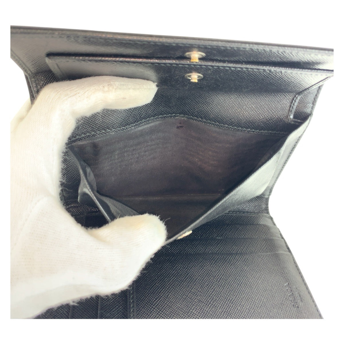 17772
PRADA プラダ テスート 三角ロゴプレート ブラック 黒 シルバー金具 ナイロン 折財布 コンパクトウォレット  レディース AB15