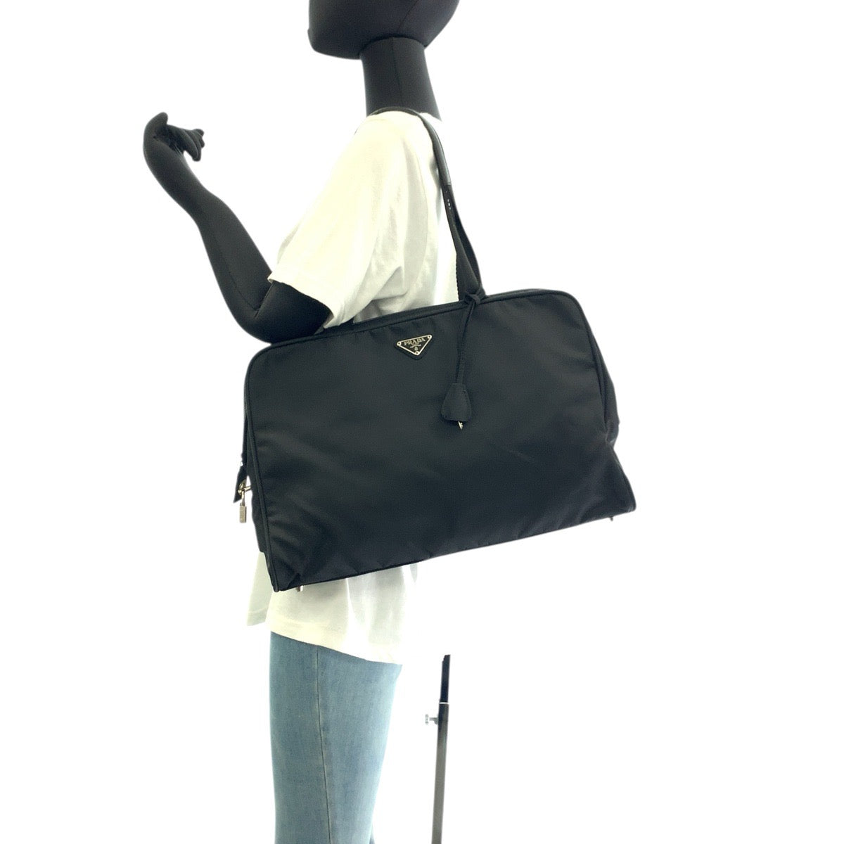 17781
PRADA Tessuto Triangle Logo Plate Black Silver Hardware Nylon Shoulder Bag Tote Bag Ladies A48