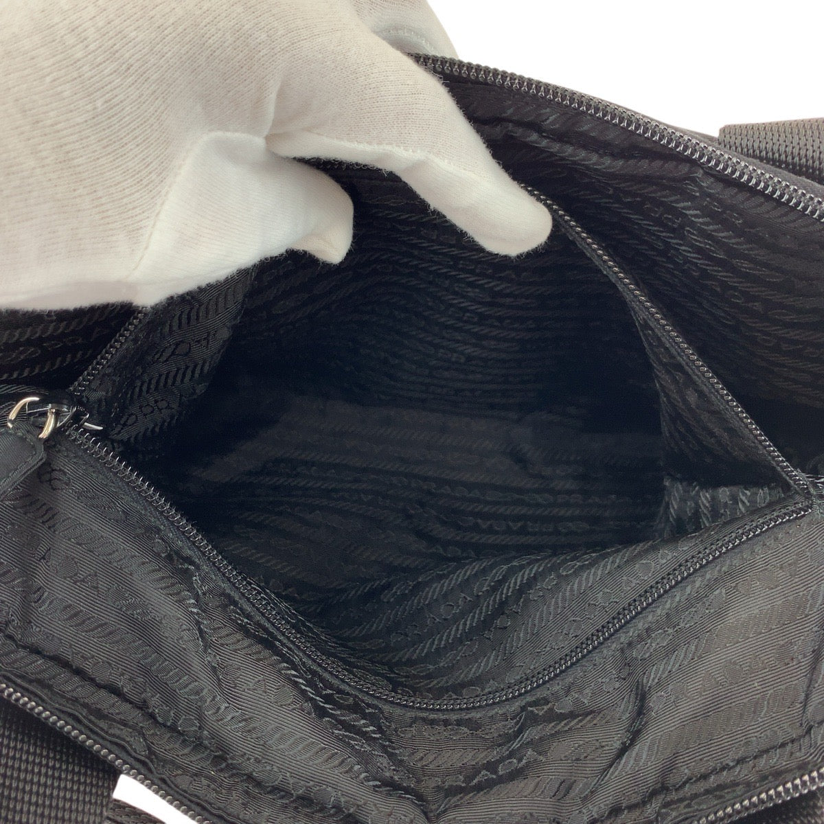 17781
PRADA Tessuto Triangle Logo Plate Black Silver Hardware Nylon Shoulder Bag Tote Bag Ladies A48