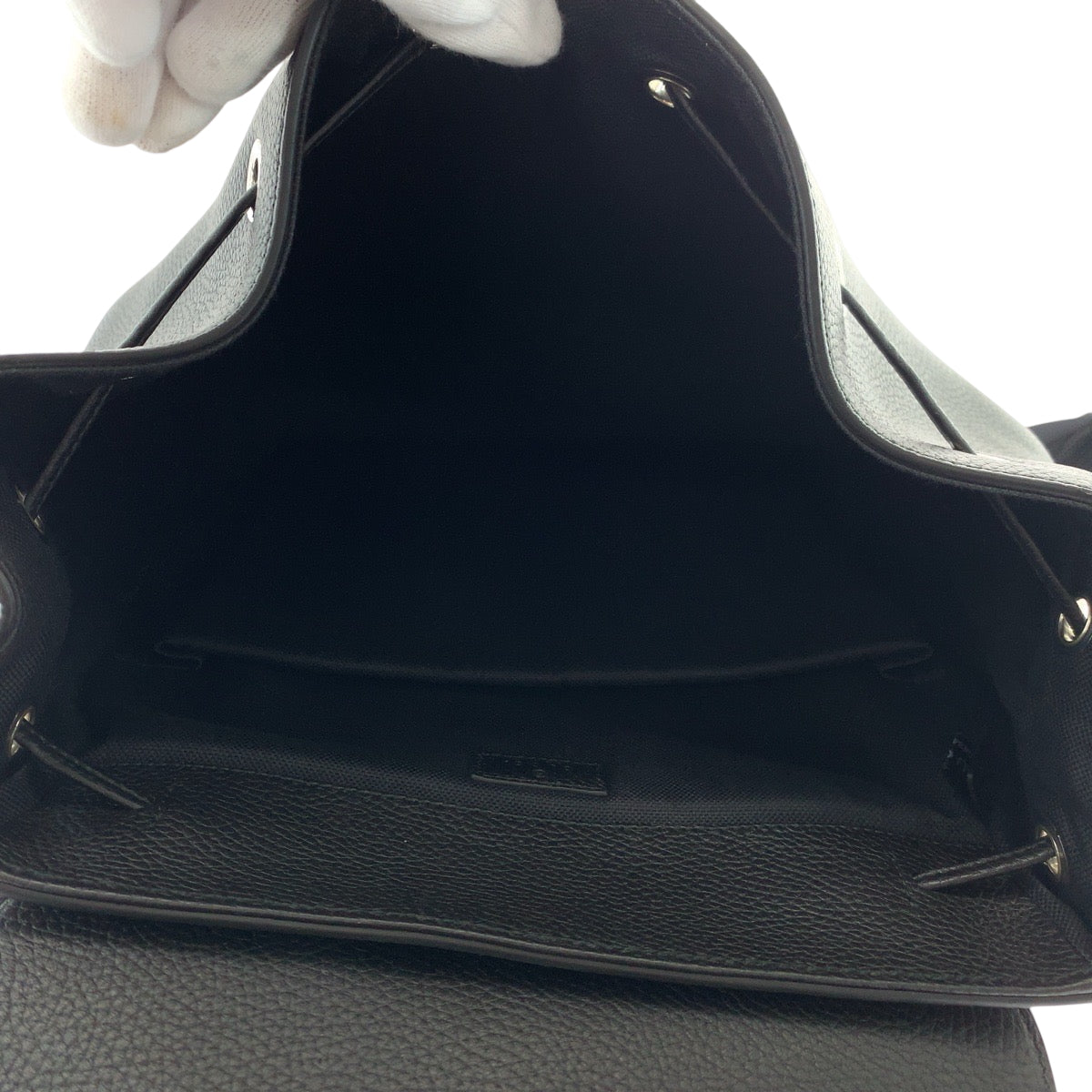 17794
GUCCI グッチ 現行 ミディアム ブラック 黒 シルバー金具 レザー 816750 リュックサック バックパック メンズ S280