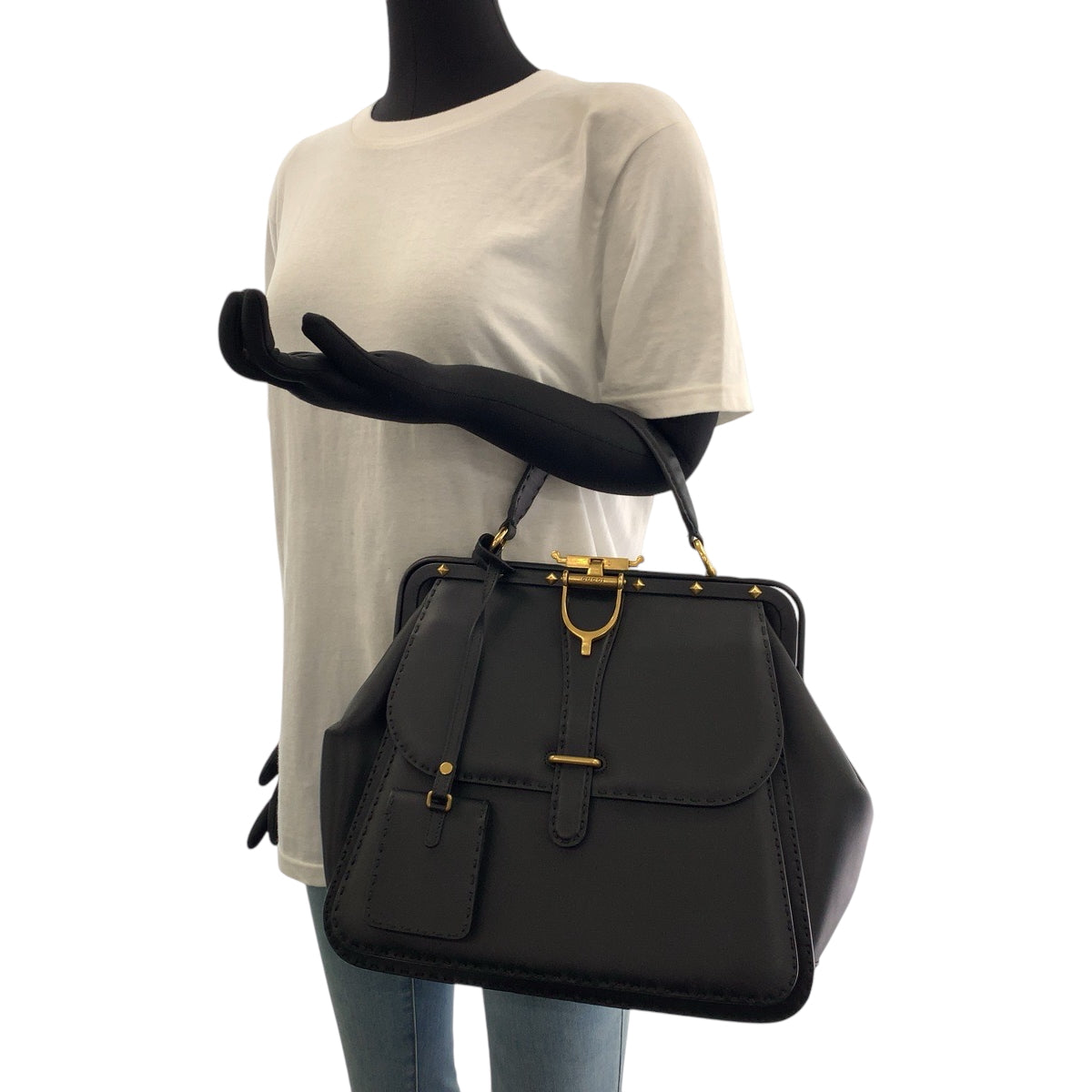17797
GUCCI グッチ リミテッドエディション スターラップ ブラック 黒 ゴールド金具 レザー 303888 ハンドバッグ ミラー付き  レディース A62