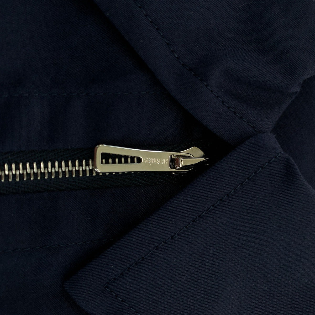 17805
HERMES エルメス セリエボタン サイズ36 ネイビー シルバー金具 コットン 3E0616DX 長袖シャツ ジップアップシャツ ジャケット メンズ SA66