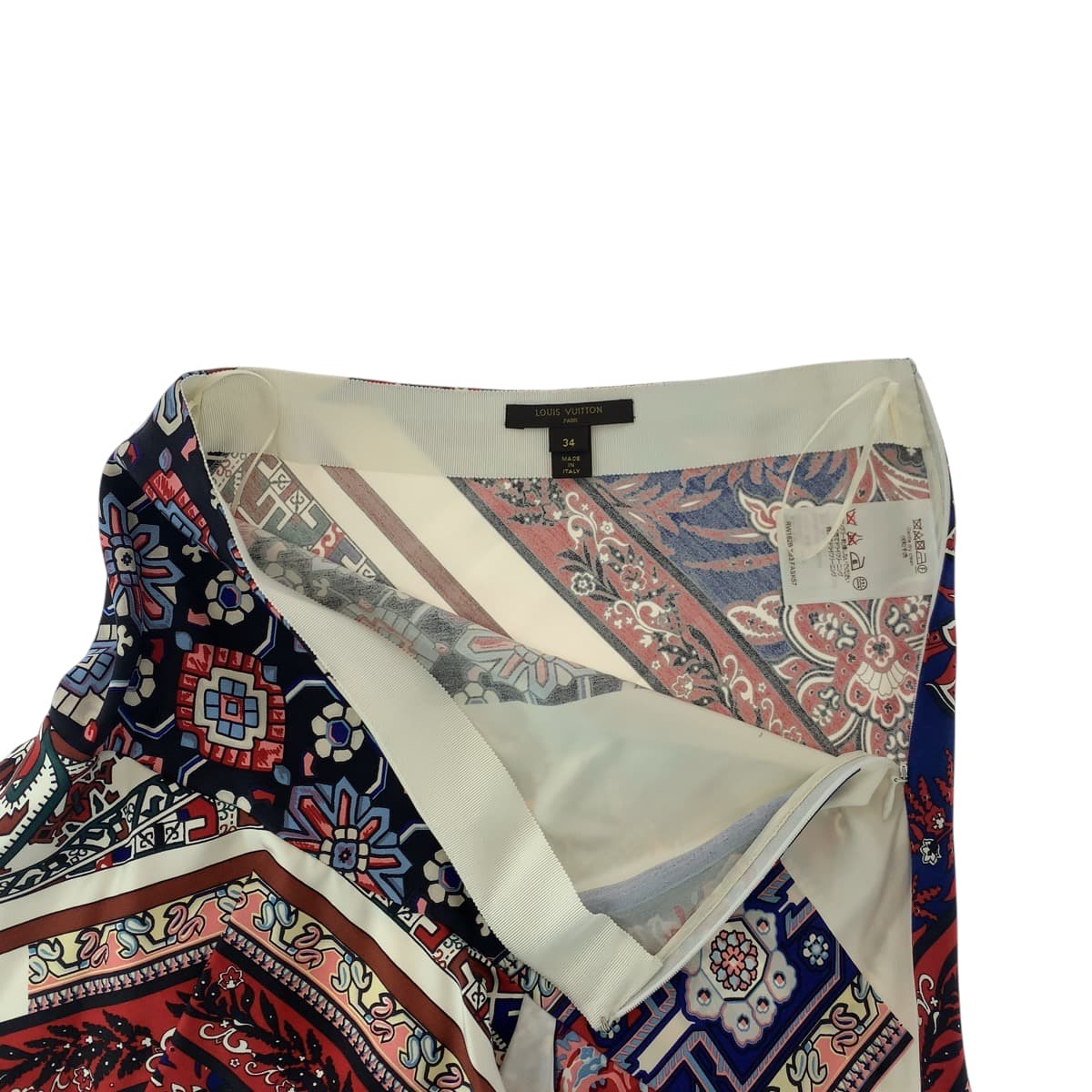 17806
LOUIS VUITTON ルイヴィトン パッチワーク アシンメトリー サイズ34 ブルー レッド マルチカラー シルク / レーヨン RW162B XS3 FASK57 スカート レディース A30