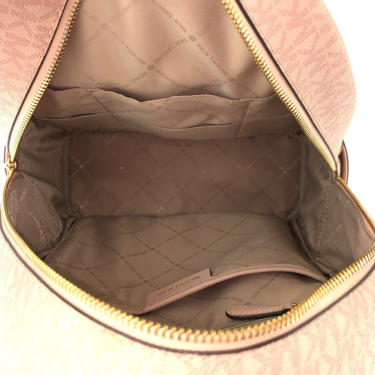 17819
Michael Kors マイケルコース ピンク ゴールド金具 PVC リュック バックパック  レディース A19