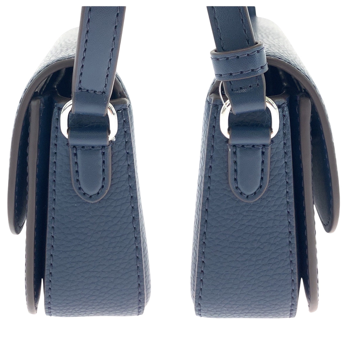 17828
Michael Kors マイケルコース ロゴ ネイビー シルバー金具 レザー 35F4STVC1L ショルダーバッグ ポシェット レディース N25