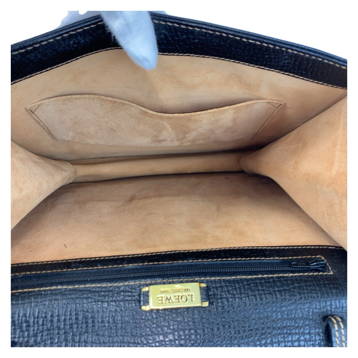 17847
LOEWE ロエベ ヴィンテージ バルセロナ ブラック 黒 ゴールド金具 レザー ハンドバッグ ショルダーバッグ レディース A62