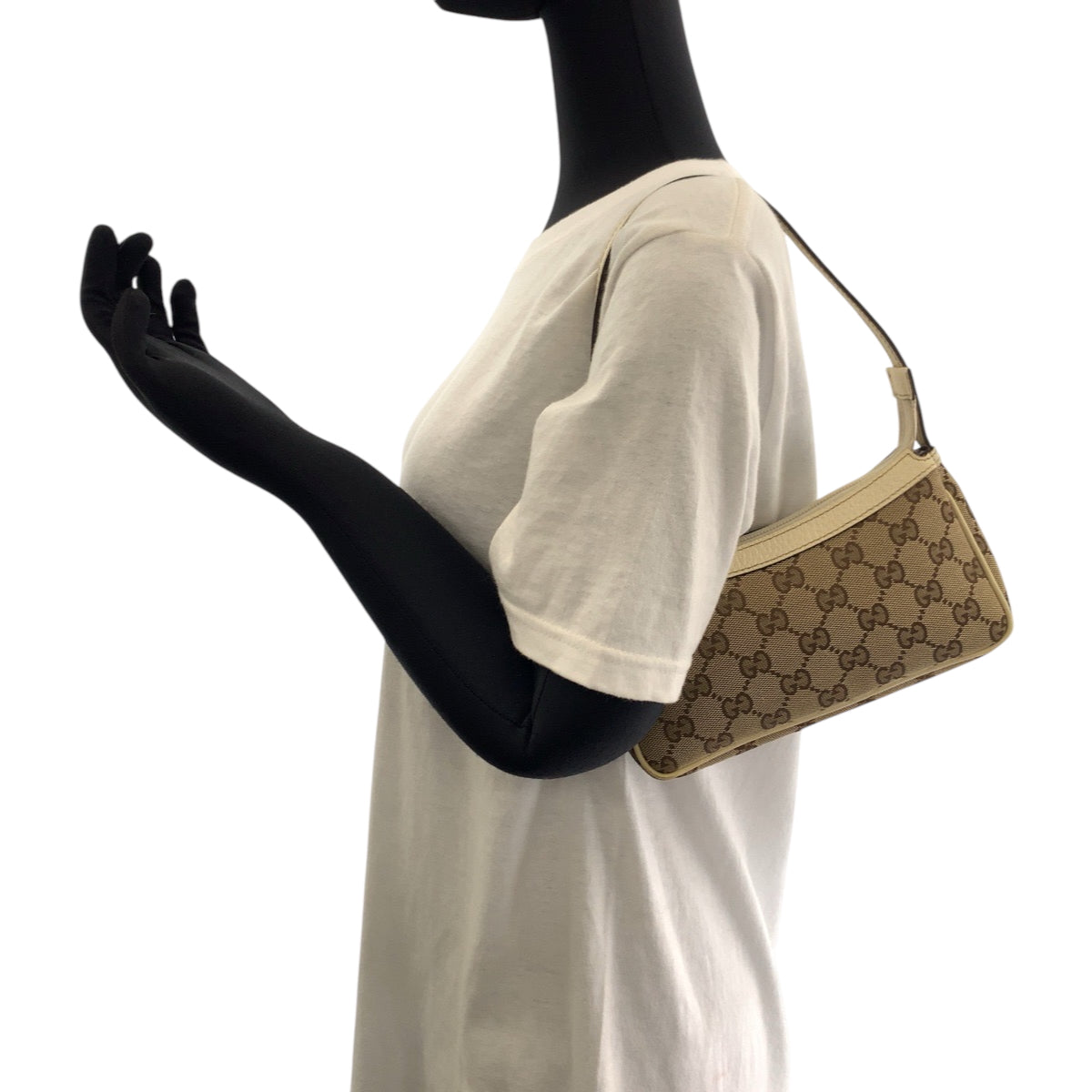 17850
GUCCI グッチ ベージュ アイボリー ゴールド金具 GGキャンバス 154432 ハンドバッグ アクセサリーポーチ  レディース ABP48