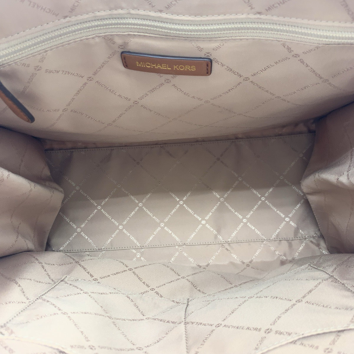 17868
Michael Kors マイケルコース ホワイト ブラウン  PVC ショルダーバッグ トートバッグ  レディース A