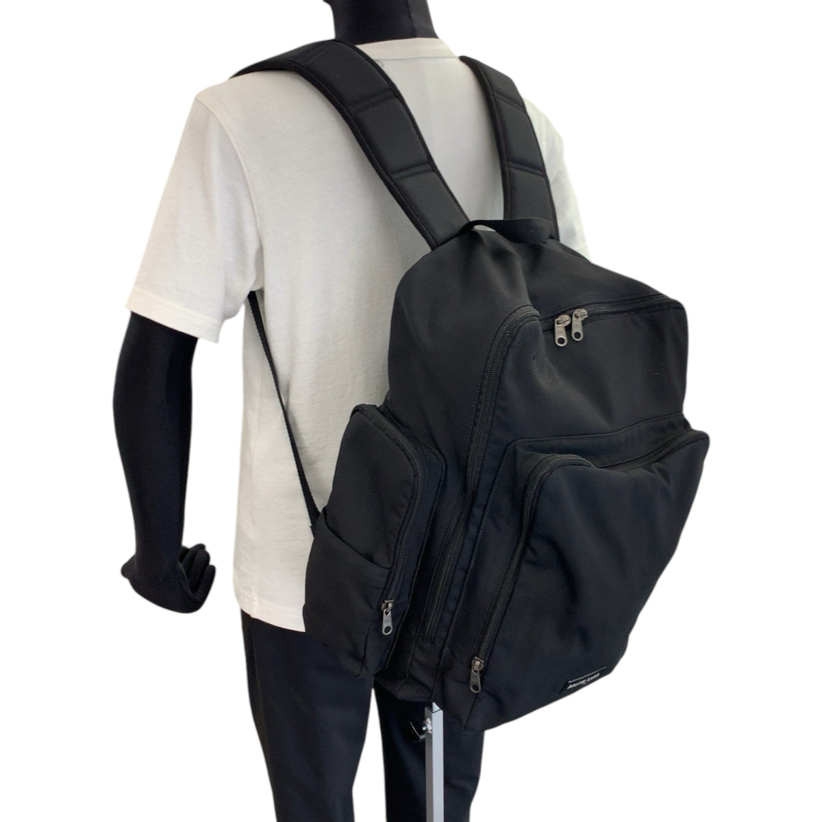 17869
BALENCIAGA バレンシアガ ロゴ ブラック 黒 シルバー金具 ナイロン 644036 リュックサック バックパック  メンズ ABP78