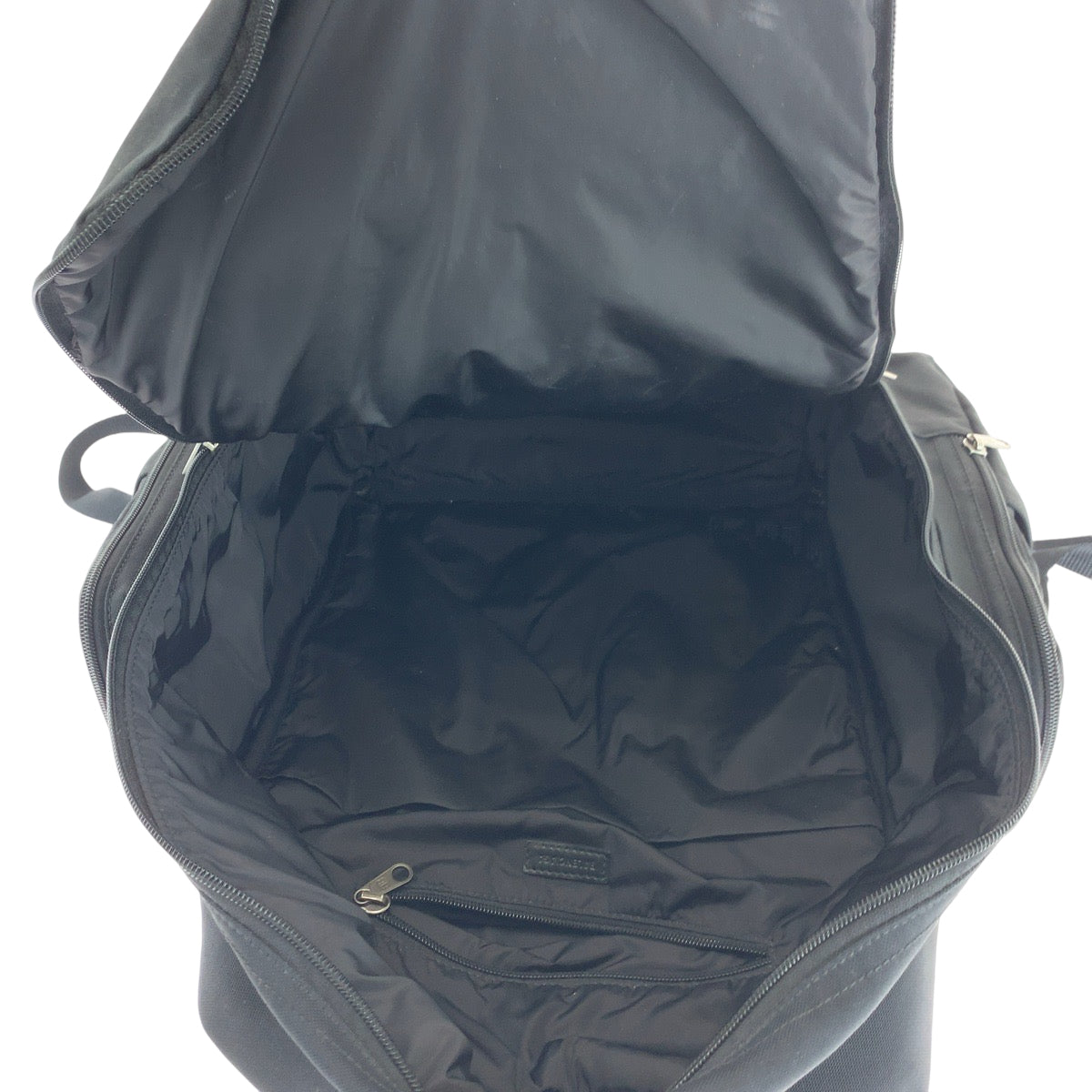 17869
BALENCIAGA バレンシアガ ロゴ ブラック 黒 シルバー金具 ナイロン 644036 リュックサック バックパック  メンズ ABP78