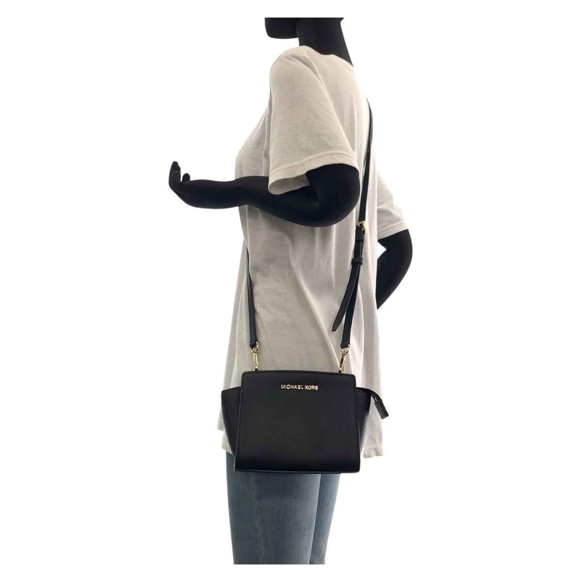 17870
Michael Kors マイケルコース ブラック 黒 ゴールド金具 レザー ショルダーバッグ ポシェット  レディース AB7