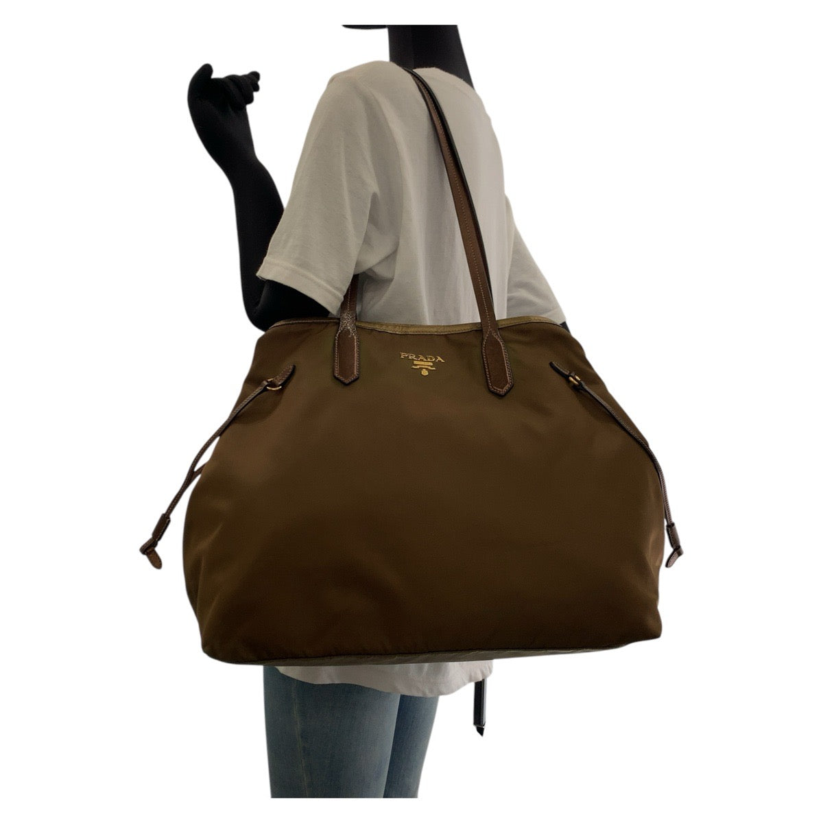 17876
PRADA プラダ テスート サフィアーノ 三角ロゴプレート ブラウン ゴールド金具 ナイロン / レザー トートバッグ ショルダーバッグ  レディース AB29