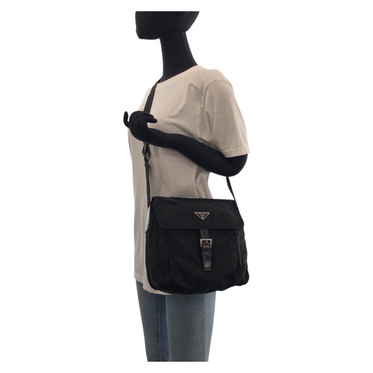 17877
PRADA プラダ テスート 三角ロゴプレート ブラック 黒 シルバー金具 ナイロン / レザー ショルダーバッグ ポシェット  レディース ABP