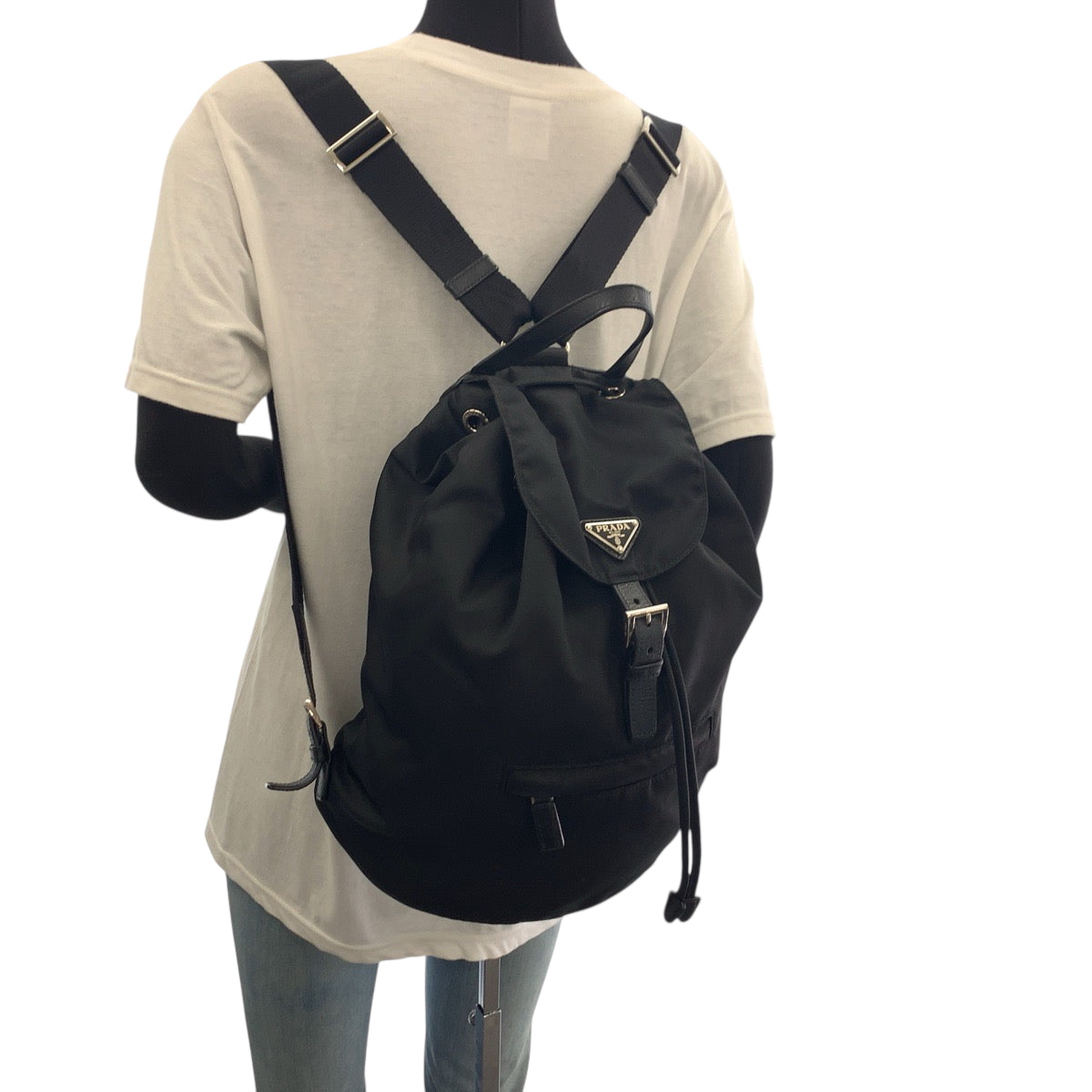 17878
PRADA プラダ テスート 三角ロゴプレート ブラック 黒 シルバー金具 ナイロン 1BZ032 リュックサック バックパック  レディース ABP40