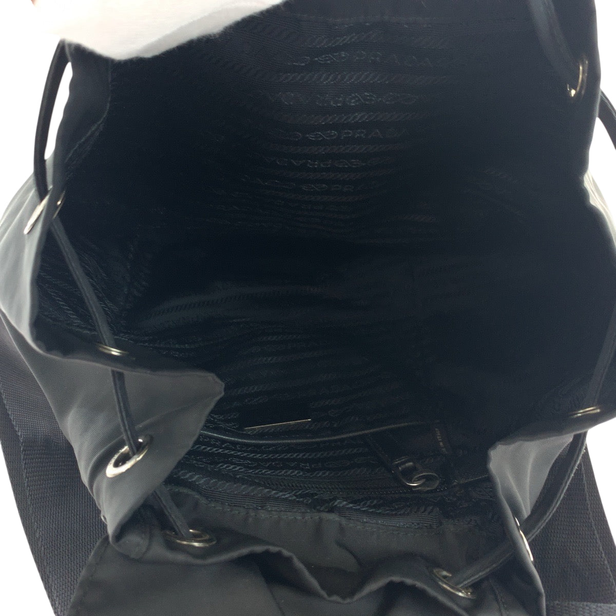 17878
PRADA プラダ テスート 三角ロゴプレート ブラック 黒 シルバー金具 ナイロン 1BZ032 リュックサック バックパック  レディース ABP40