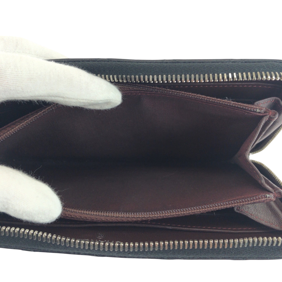 17929
CHANEL シャネル マトラッセ ココマーク ブラック 黒 シルバー金具 ラムスキン 長財布 ラウンドファスナー レディース ABP70