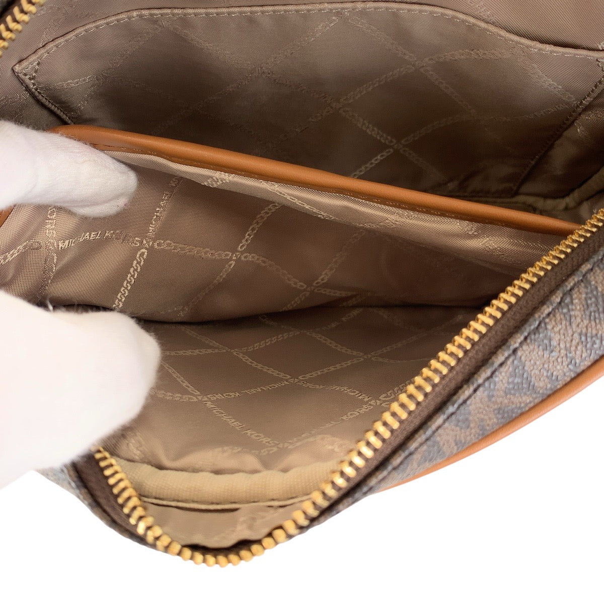 18042
Michael Kors マイケルコース ブラウン ゴールド金具 PVC / レザー ショルダーバッグ ポシェット レディース SA19