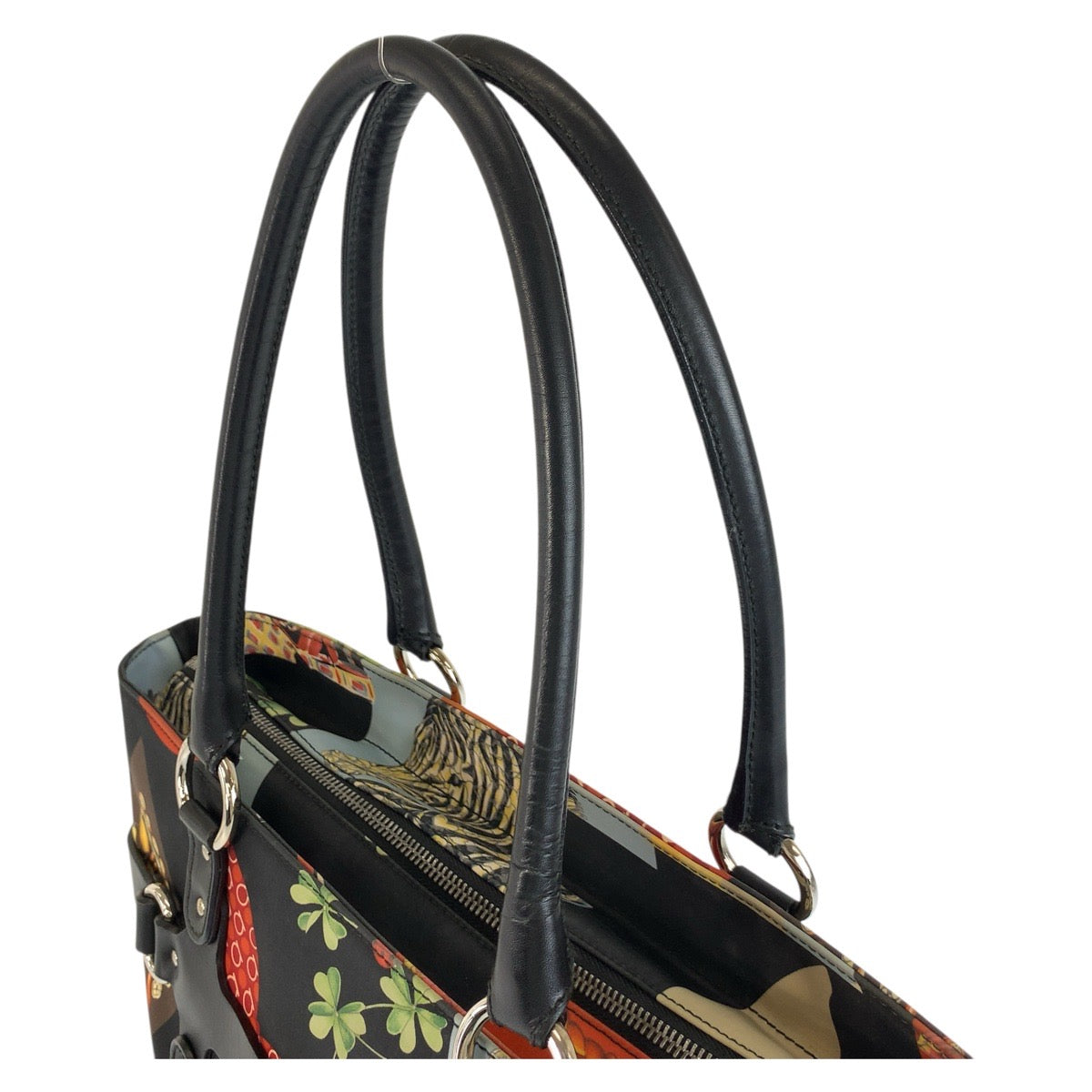 18057
Salvatore Ferragamo サルヴァトーレフェラガモ ブラック 黒 マルチカラー シルバー金具 ナイロン / レザー AU-21/6408 トートバッグ ショルダーバッグ  レディース AB40