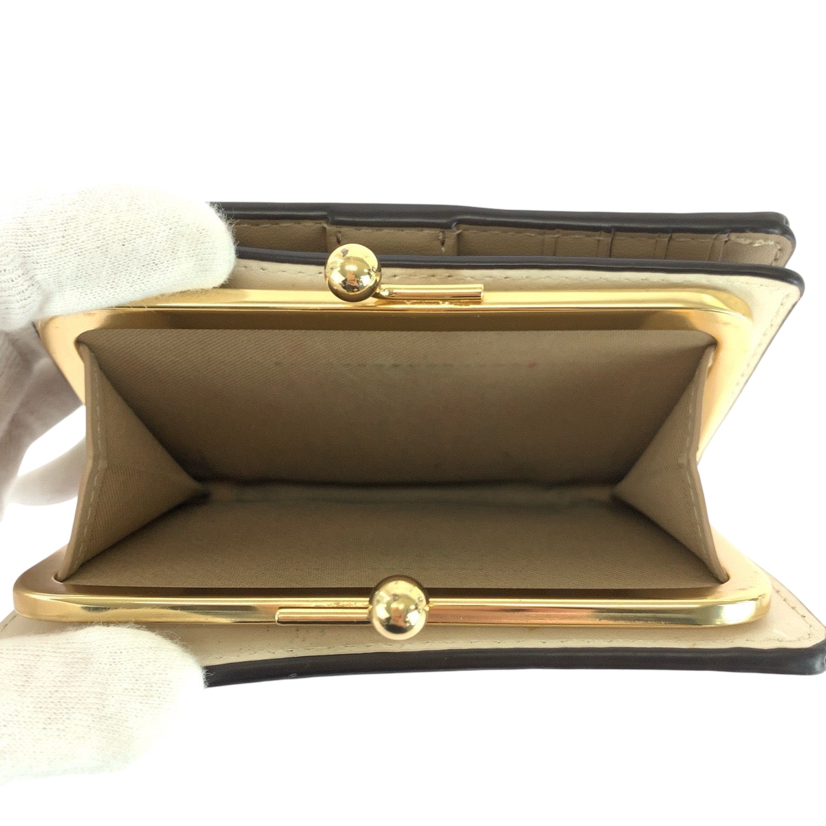 18072
COACH コーチ シグネチャー キスロック ベージュ ゴールド金具 PVC 折財布 コンパクトウォレット  レディース A11