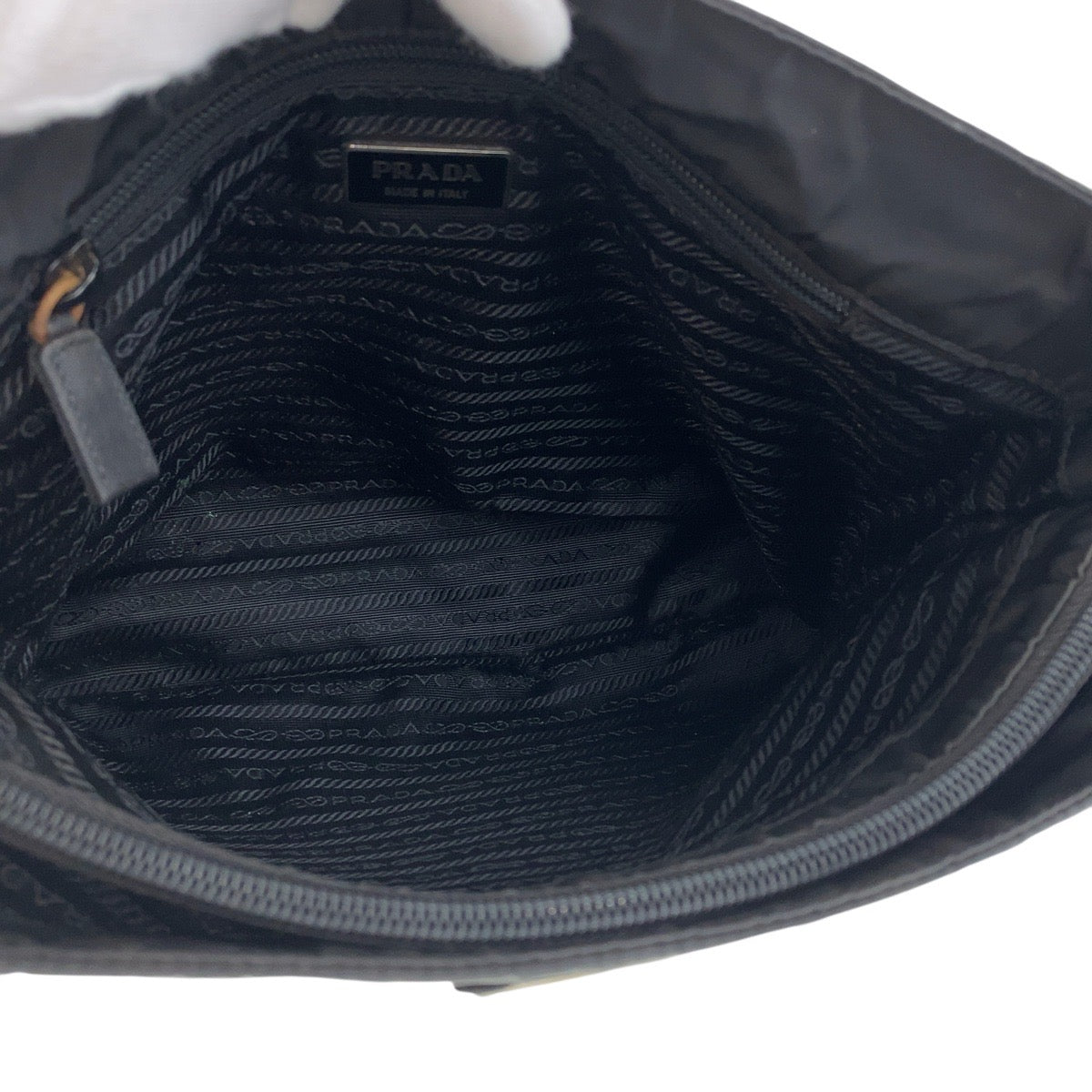 18081
PRADA プラダ テスート 三角ロゴプレート ブラック 黒 シルバー金具 ナイロン トートバッグ ショルダーバッグ  レディース ABP