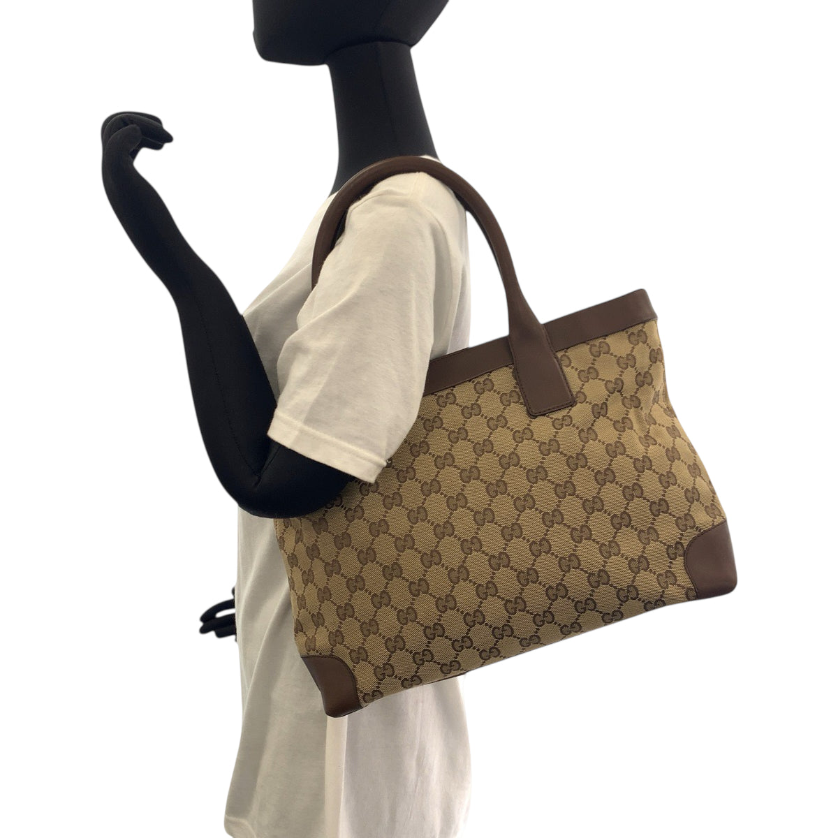 18106
GUCCI グッチ ブラウン ベージュ シルバー金具 GGキャンバス 002 1119 トートバッグ ショルダーバッグ レディース AB34