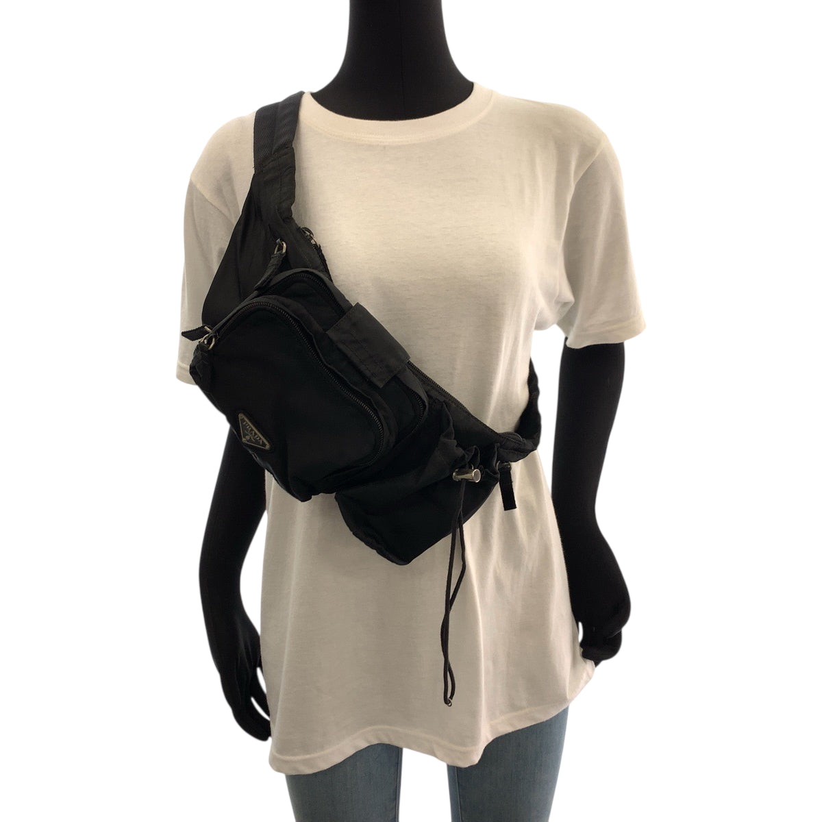 18114
PRADA プラダ テスート 三角ロゴプレート ブラック 黒 シルバー金具 ナイロン VA0056 ウエストバッグ バムバッグ  メンズ ABP38