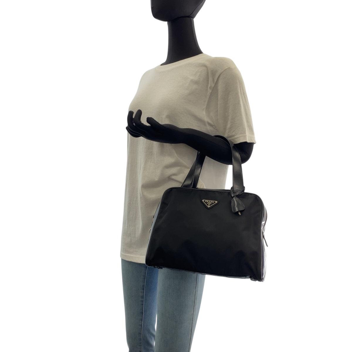 18121
PRADA プラダ テスート 三角ロゴプレート ブラック 黒 シルバー金具 ナイロン / レザー ハンドバッグ  レディース ABP35