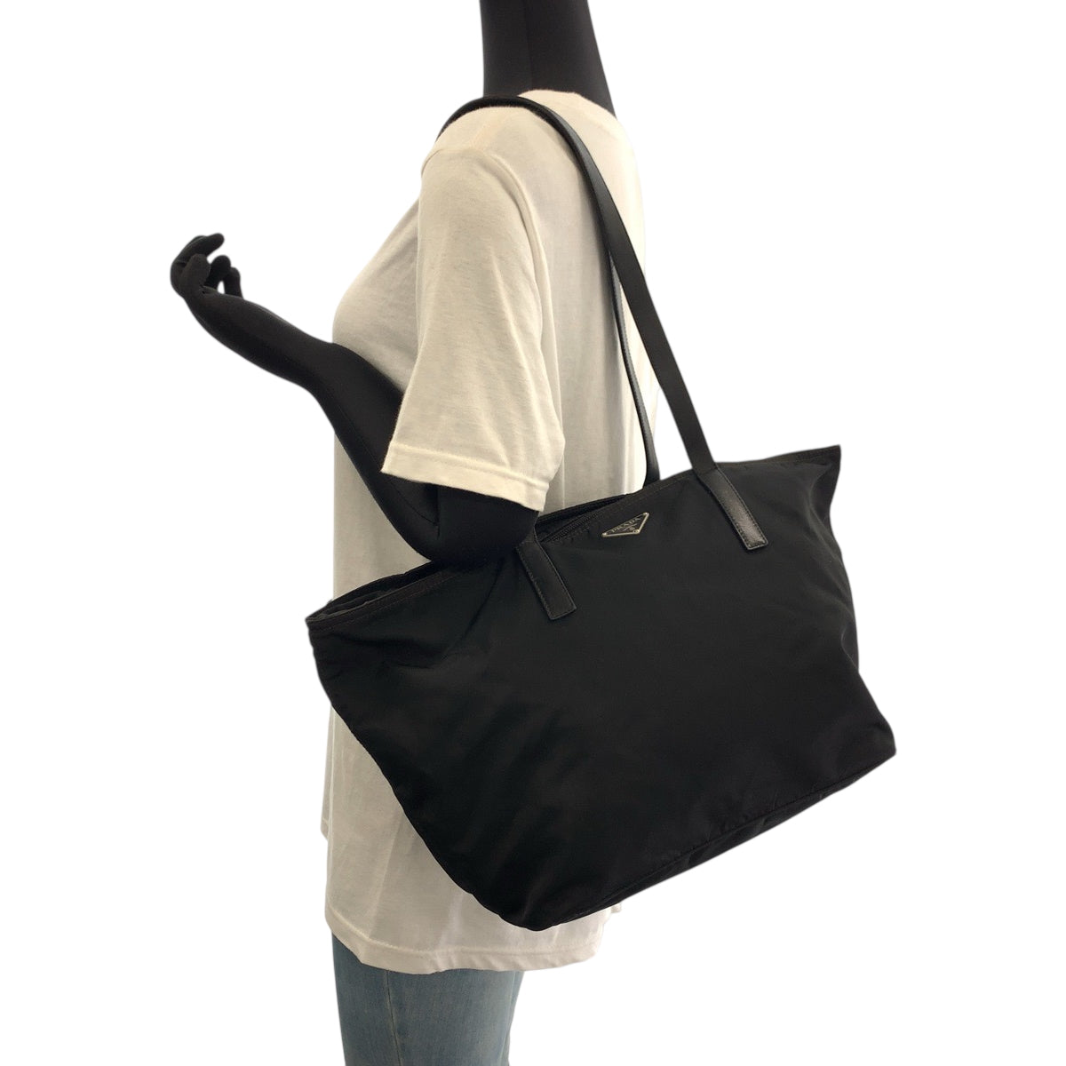 18141
PRADA プラダ テスート 三角ロゴプレート ブラック 黒 シルバー金具 ナイロン トートバッグ ショルダーバッグ  レディース ABP34