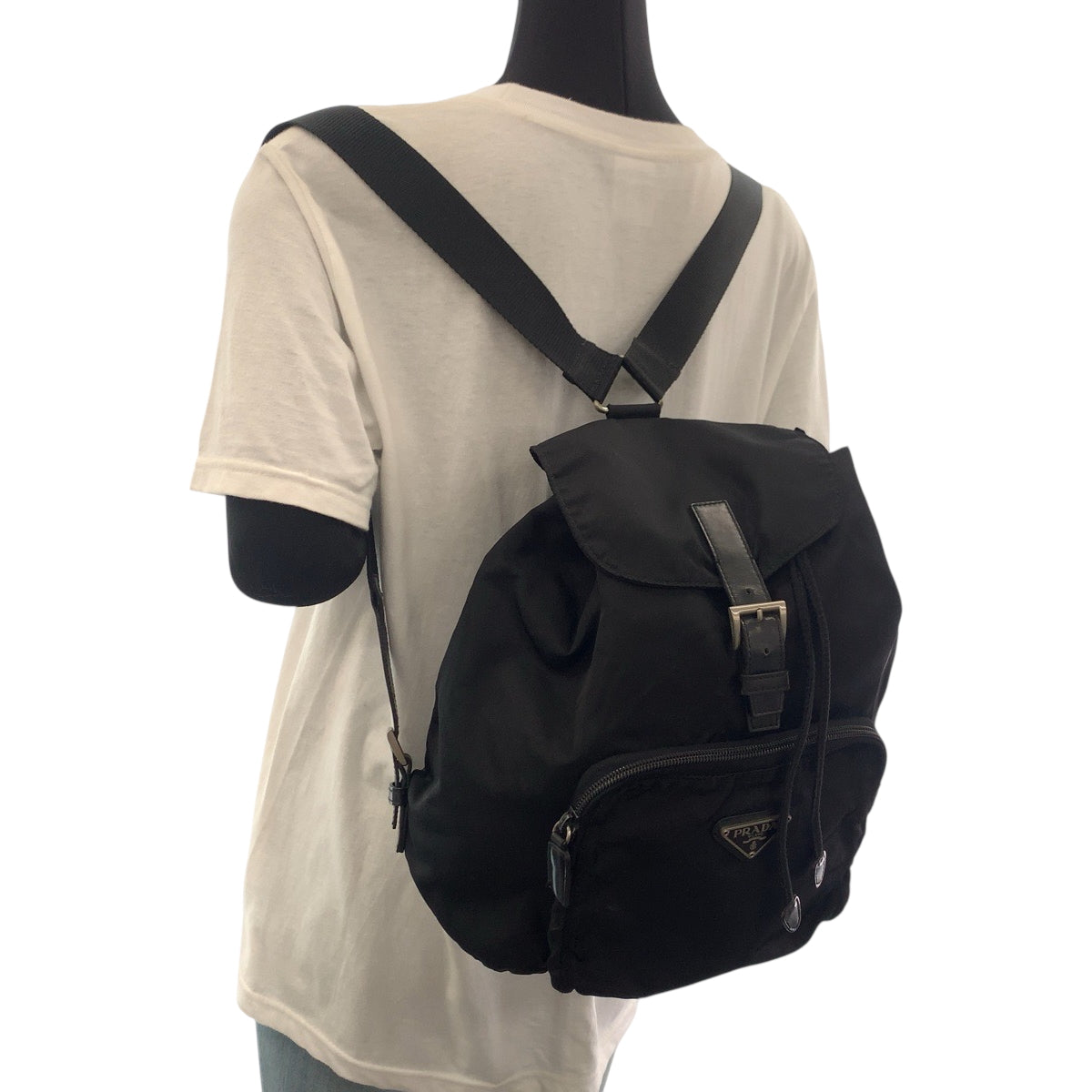 18146
PRADA プラダ テスート 三角ロゴプレート ブラック 黒 シルバー金具 ナイロン リュックサック バックパック  レディース ABP38