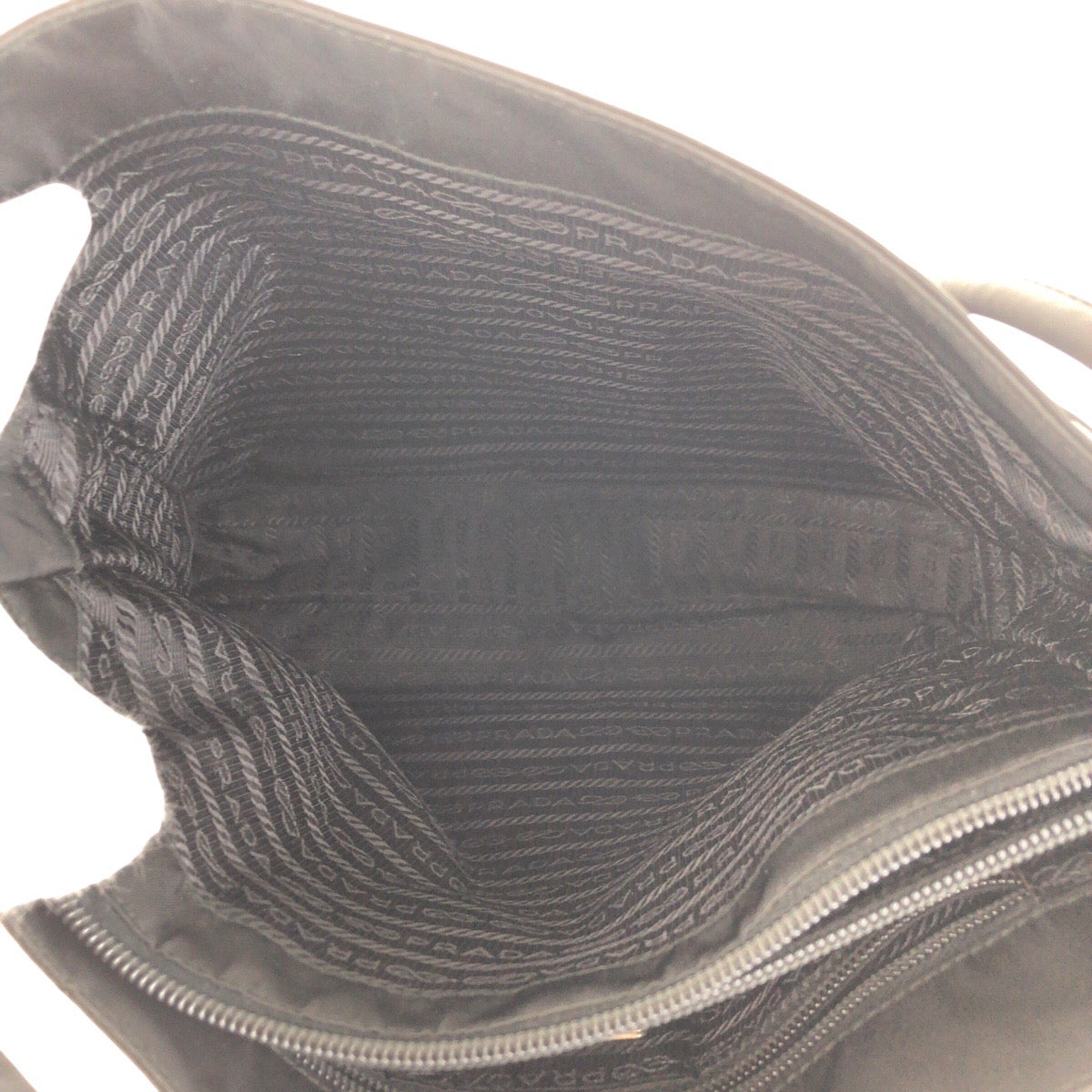 18187
PRADA プラダ テスート 三角ロゴプレート ブラック 黒 シルバー金具 ナイロン トートバッグ ショルダーバッグ  レディース ABP39