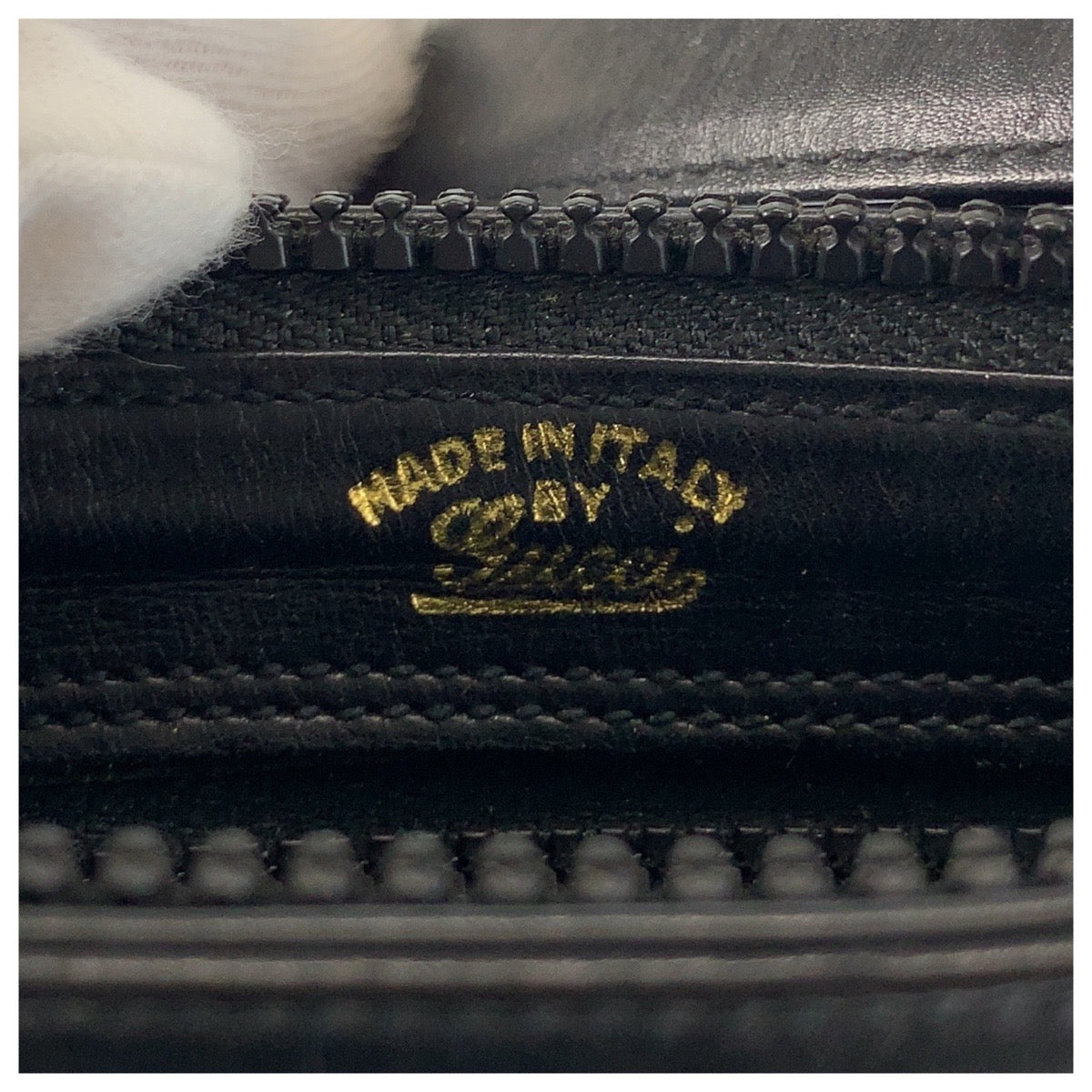 18210
GUCCI グッチ ヴィンテージ シェリーライン オールドグッチ ブラック 黒 ゴールド金具 レザー ショルダーバッグ ポシェット  レディース ABP46