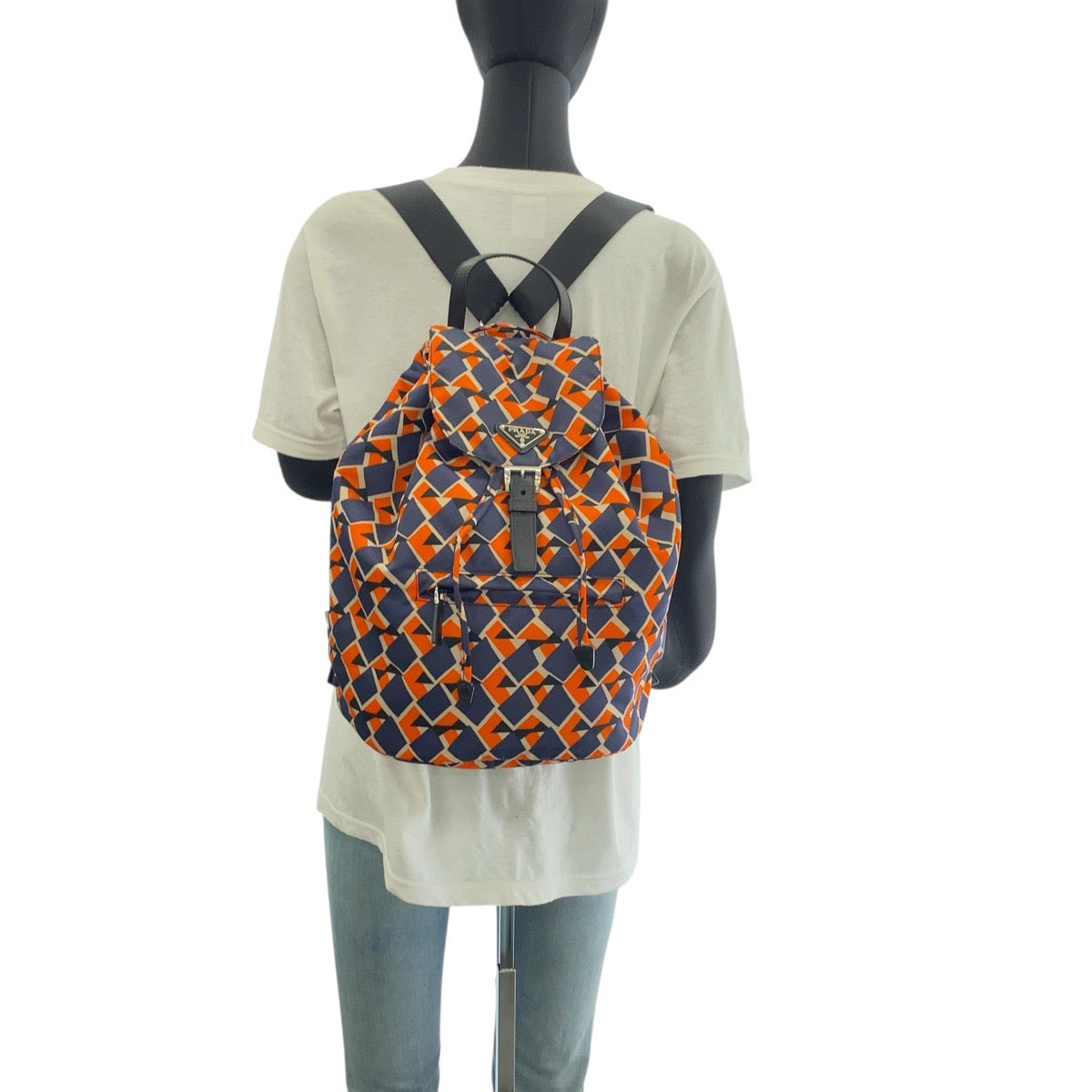 18211
PRADA プラダ テスート 三角ロゴプレート オレンジ ネイビー シルバー金具 ナイロン / レザー リュック バックパック レディース A62