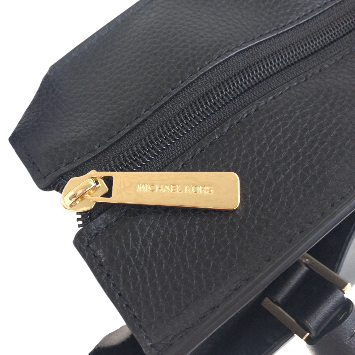 18333
Michael Kors マイケルコース ブラック 黒 ゴールド金具 レザー トートバッグ ショルダーバッグ  レディース A