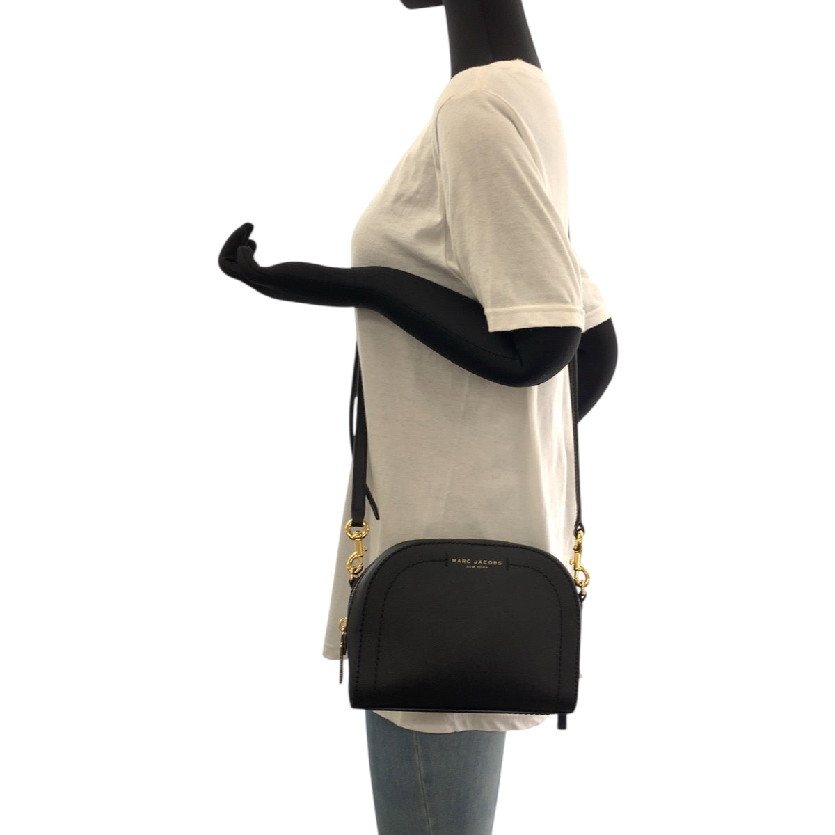 18336
MARC JACOBS マークジェイコブス ブラック 黒 ゴールド金具 PVC ショルダーバッグ ポシェット  レディース A20