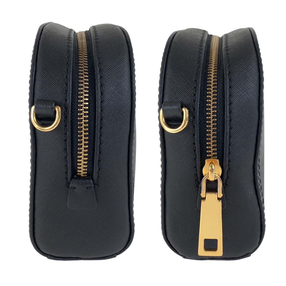 18336
MARC JACOBS マークジェイコブス ブラック 黒 ゴールド金具 PVC ショルダーバッグ ポシェット  レディース A20