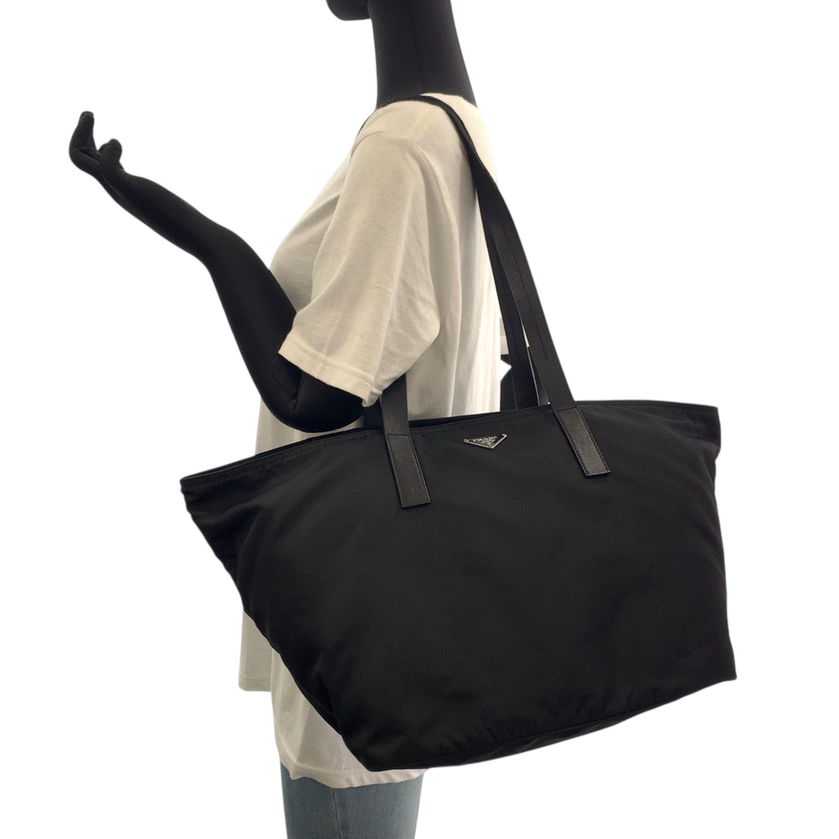 18344
PRADA プラダ テスート 三角ロゴプレート ブラック 黒 シルバー金具 ナイロン トートバッグ ショルダーバッグ  レディース AB30
