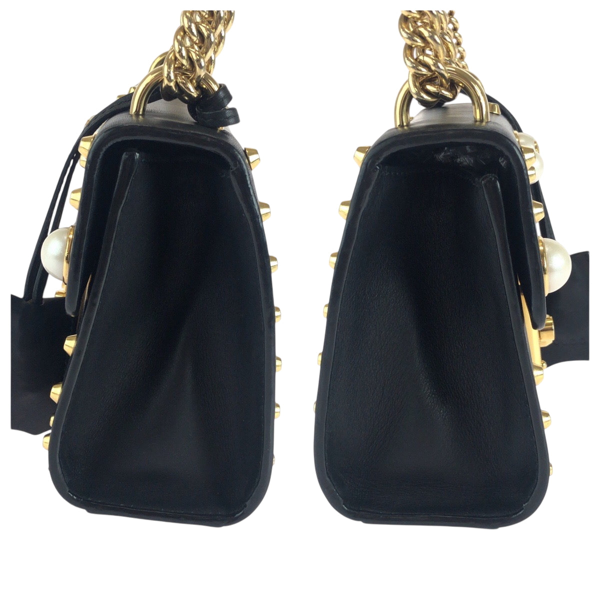 18357
GUCCI グッチ スタッズ パール ブラック 黒 ゴールド金具 レザー 432182 チェーンショルダーバッグ ポシェット  レディース ABP100