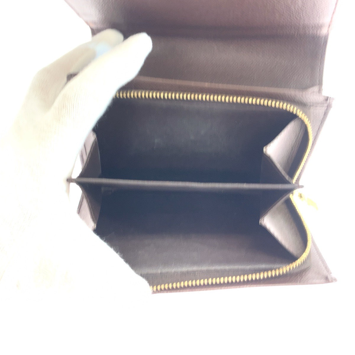 18388
LOUIS VUITTON ルイヴィトン ダミエ L字ジップ ポルトモネ ビエ トレゾール ブラウン ゴールド金具 PVC N61730 折財布 コンパクトウォレット レディース ABP30