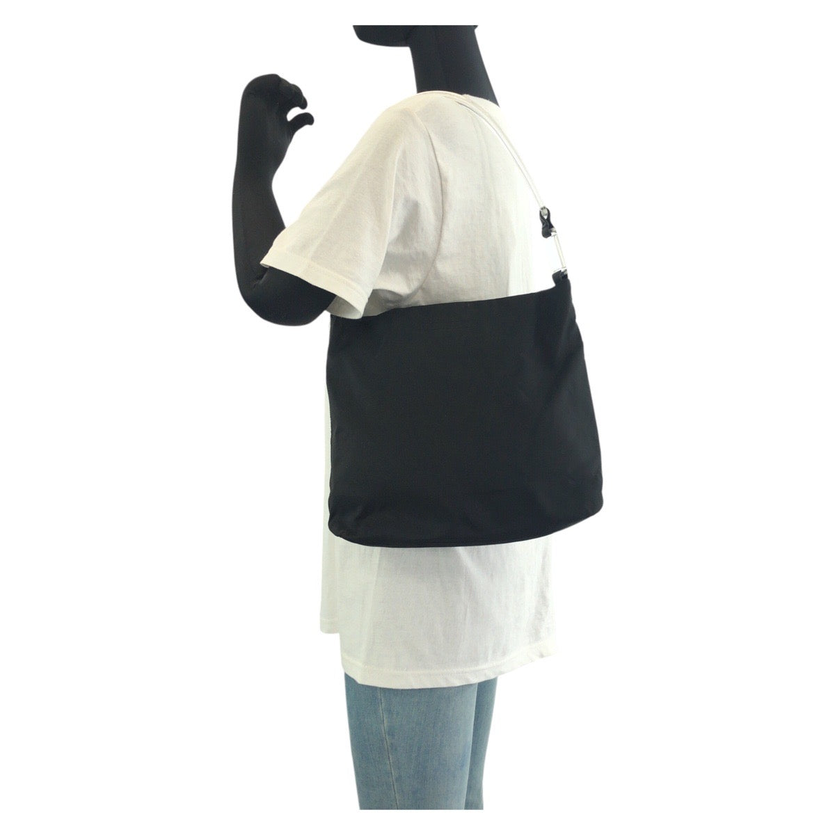 18393
PRADA プラダ テスート 三角ロゴプレート ブラック 黒 シルバー金具 ナイロン / プラスチック ショルダーバッグ  レディース ABP39